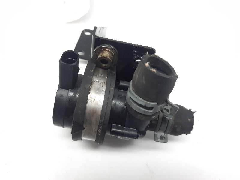 VOLKSWAGEN Touareg 1 generation (2002-2010) Pompe à eau 7L0965561 18463815