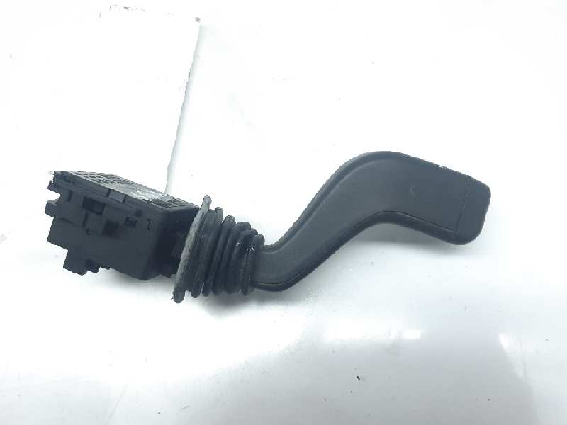 OPEL Corsa C (2000-2006) поворота переключение  09185413 24126778