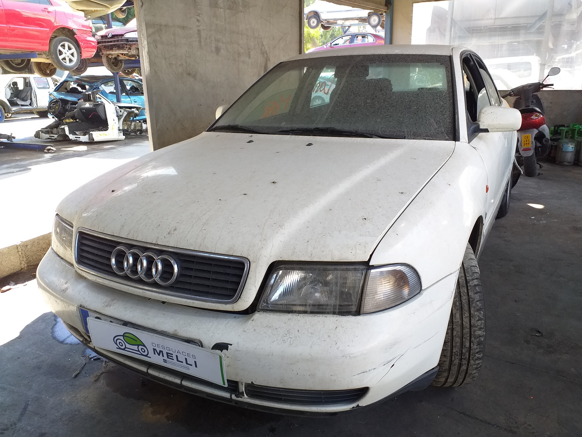 AUDI A4 B5/8D (1994-2001) Попільничка 8D0857961AFKZ 18731088