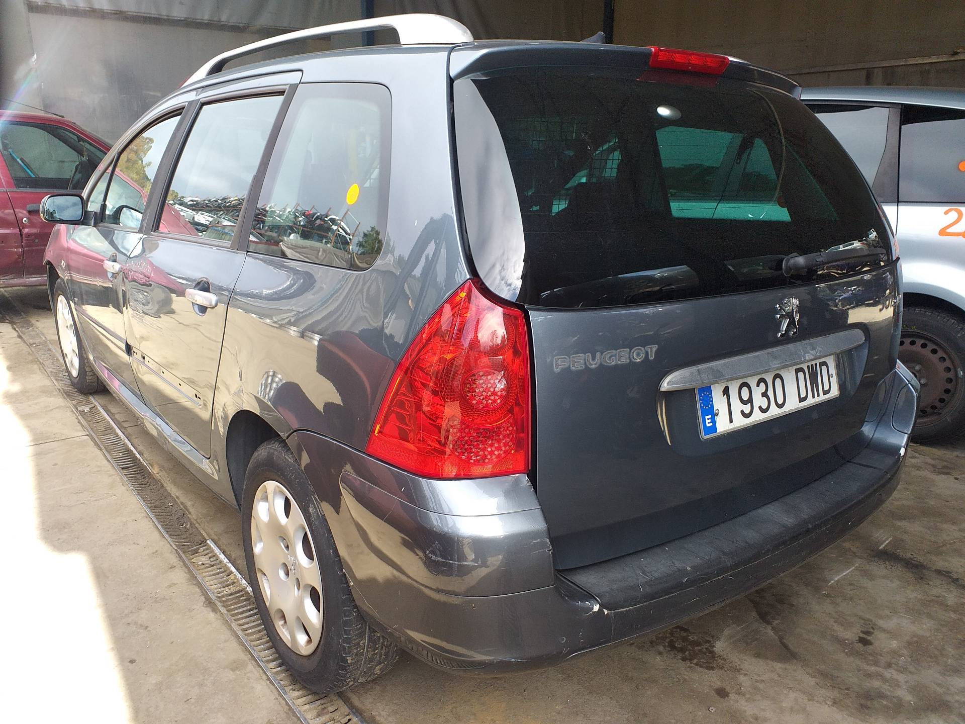 PEUGEOT 307 1 generation (2001-2008) Aizmugurējo labo durvju logu pacēlājs 965988 18715996