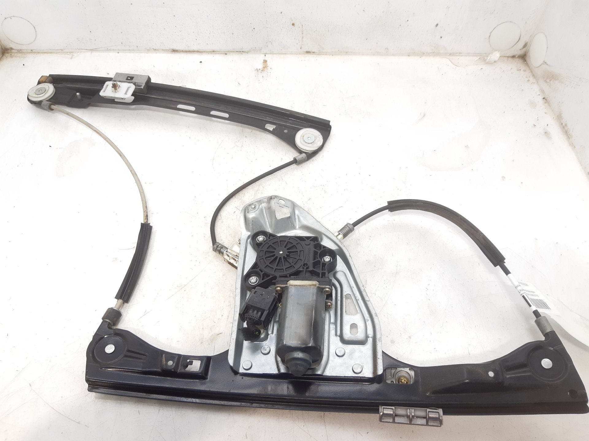 MERCEDES-BENZ C-Class W203/S203/CL203 (2000-2008) Front Right Door Window Regulator 2037201646 18769016