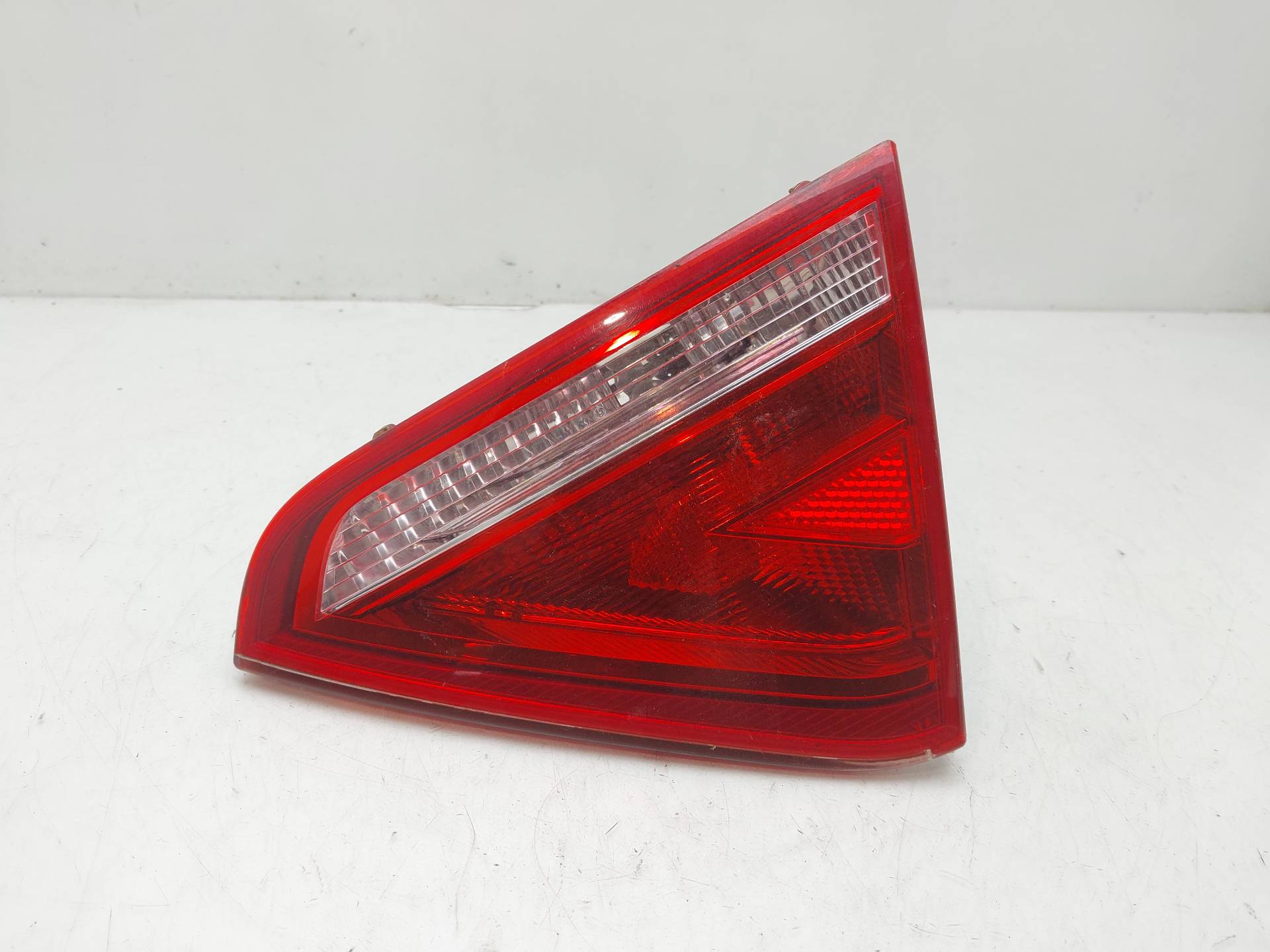 AUDI A5 8T (2007-2016) Rear Right Taillight Lamp 8T0945094 24148024