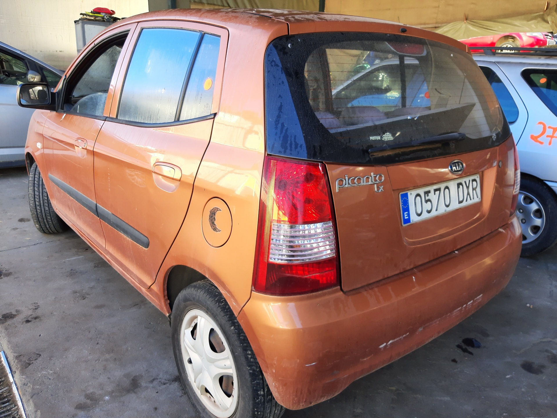 RENAULT Picanto 1 generation (2004-2011) Priekinių kairių durų vidinis rankenos rėmelis 8261007000 20139490