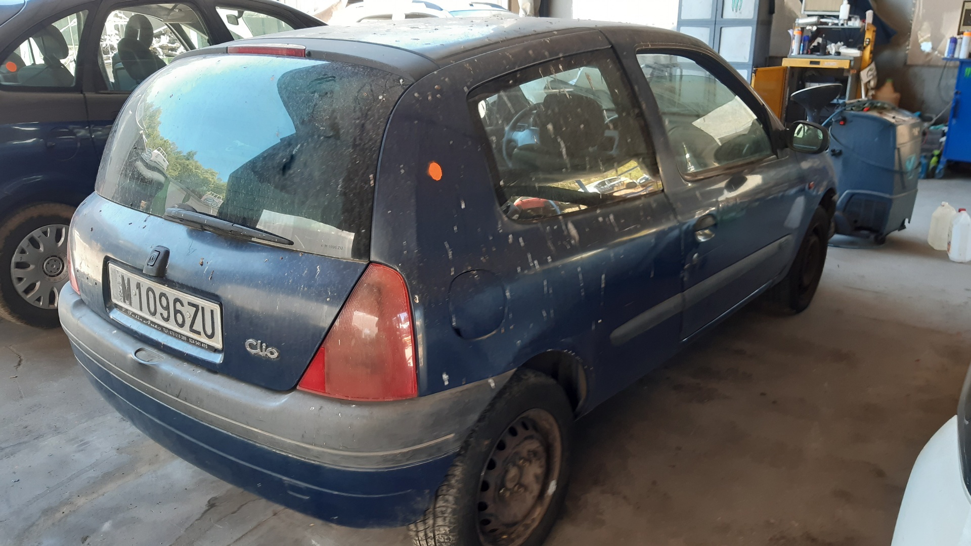 VAUXHALL Clio 2 generation (1998-2013) Замок передней левой двери 7701045304 18800086