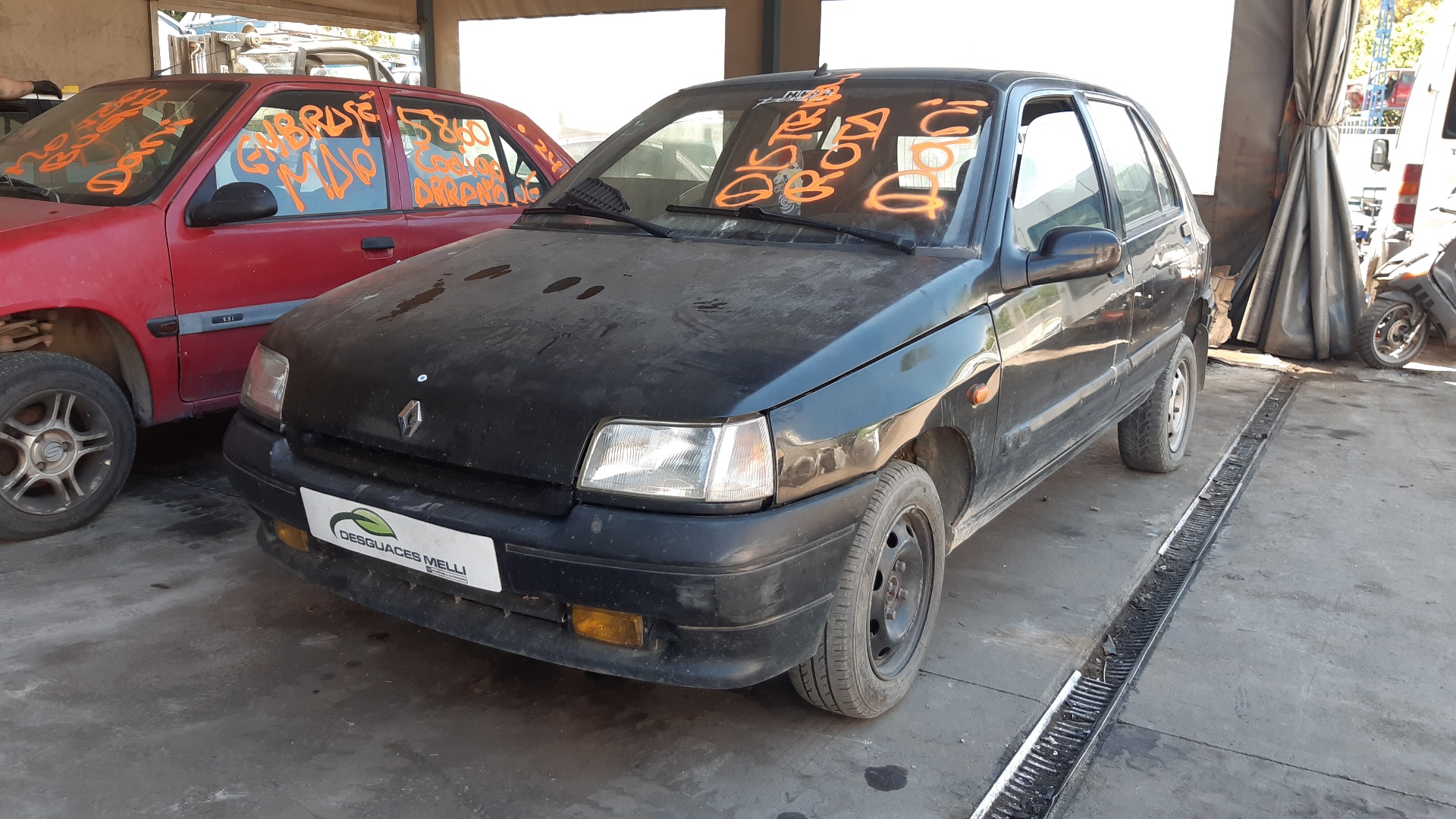 RENAULT Clio 1 generation (1990-1998) Aušinimo radiatorius 7701034770 18690978