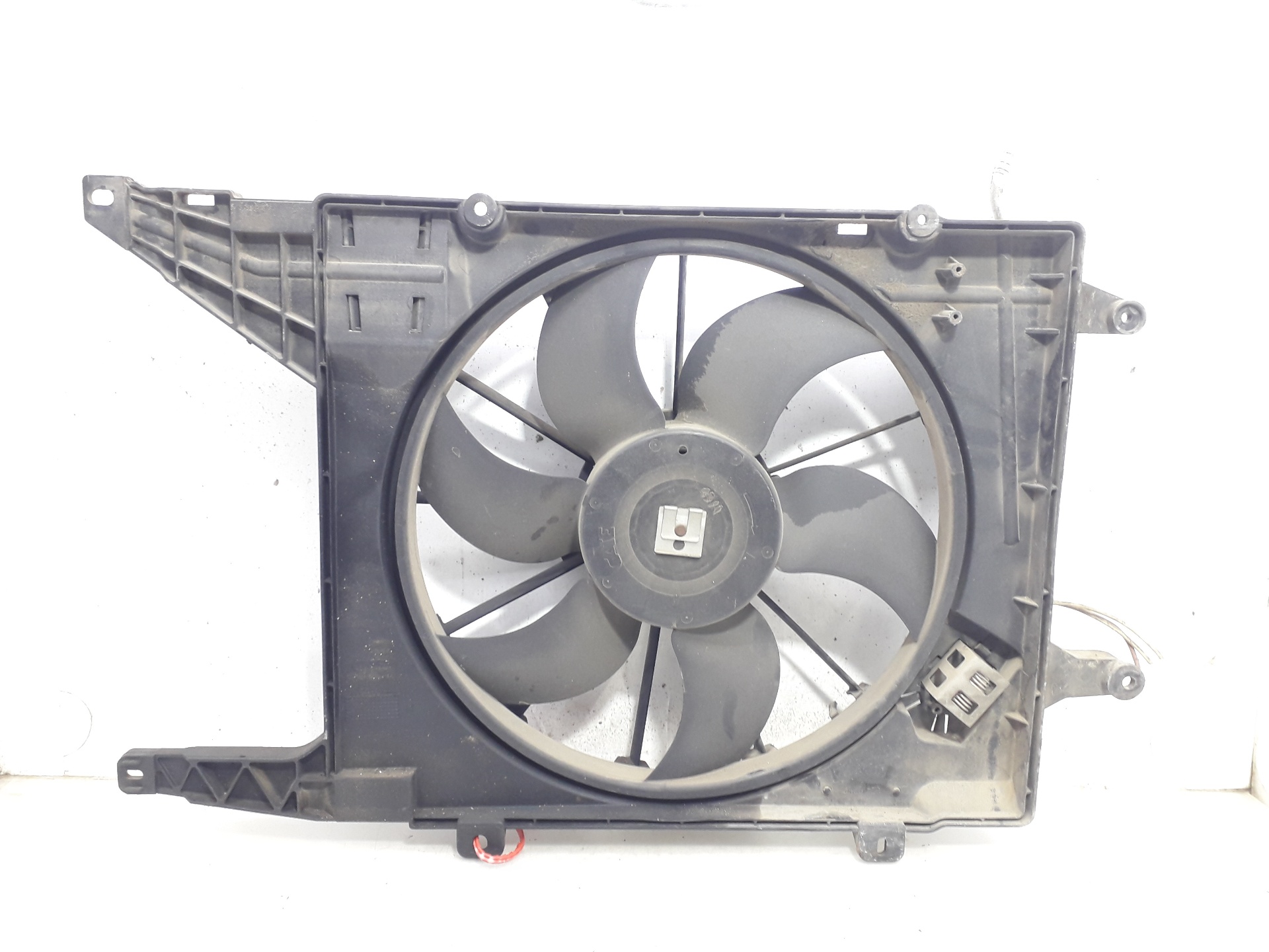 RENAULT Megane 1 generation (1995-2003) Diffuser Fan 7701038405 24064299