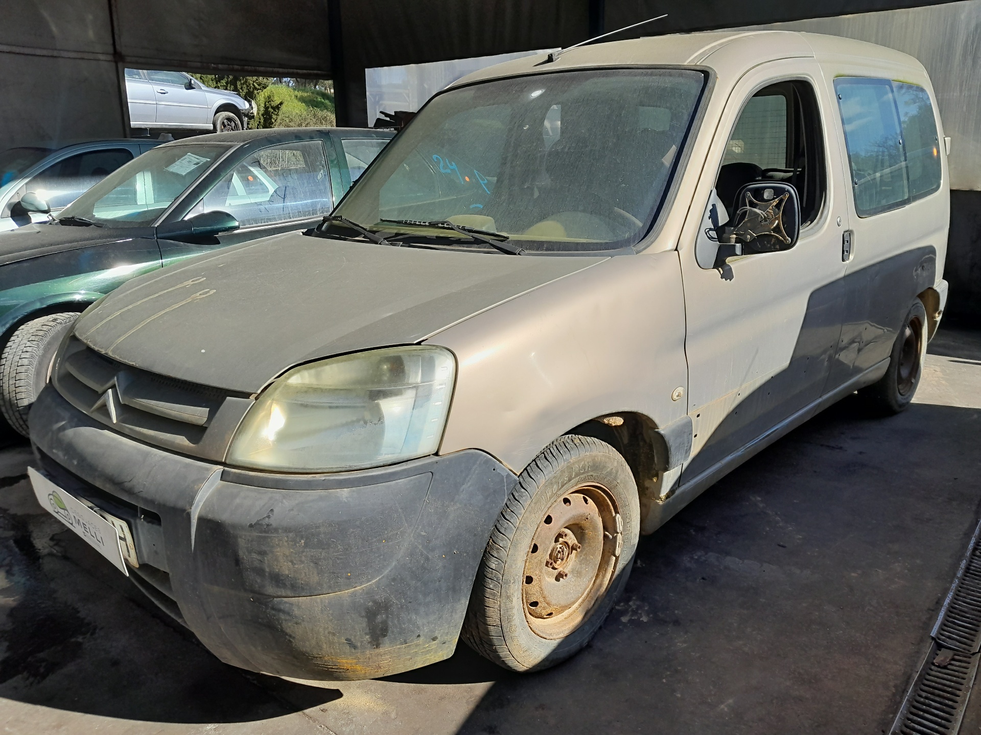 VOLKSWAGEN Стеклоподъемник передней правой двери 9222EQ 23014911