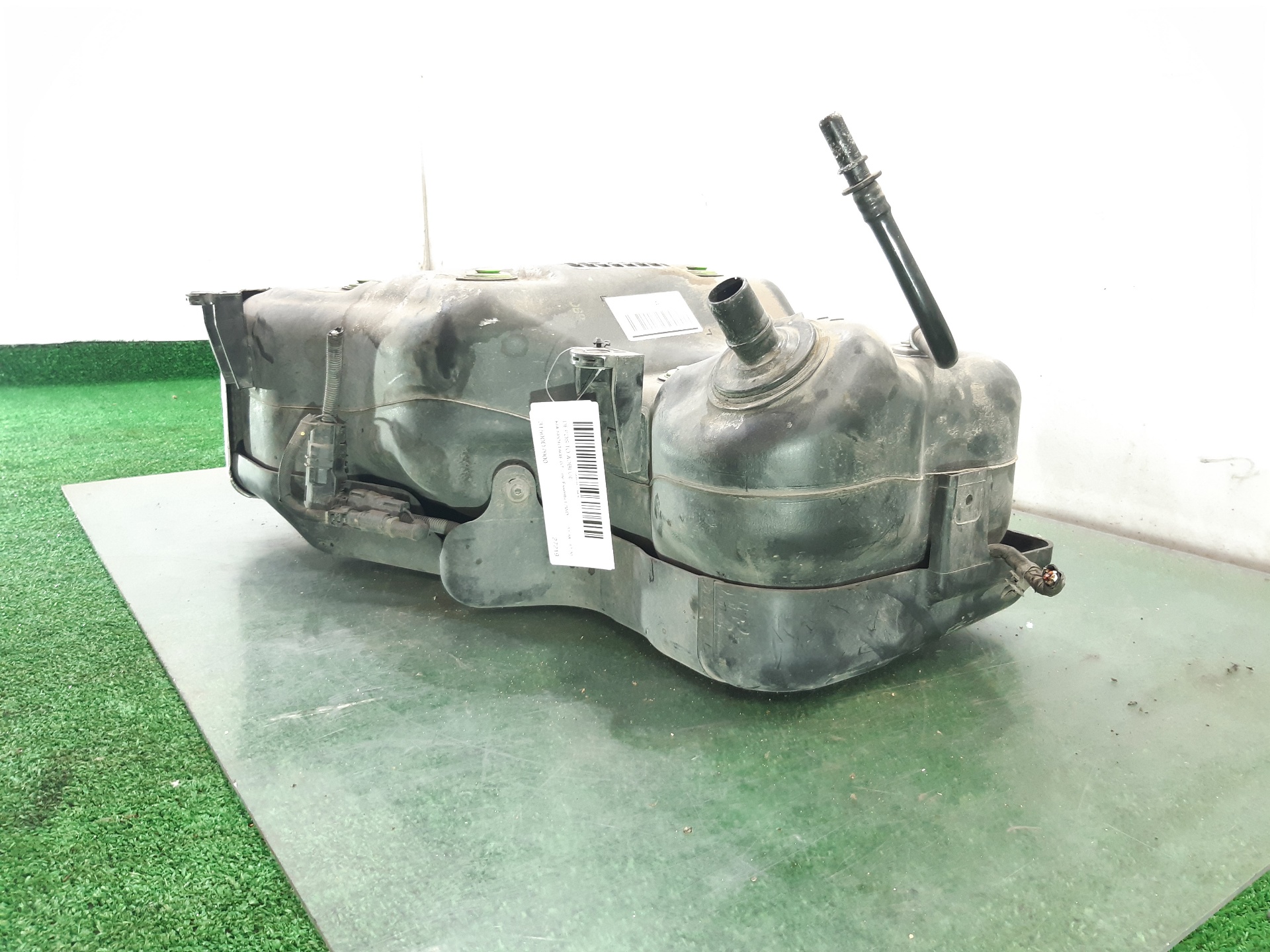 KIA Sportage 3 generation (2010-2015) AdBlue Tank 31500D7900 24982816