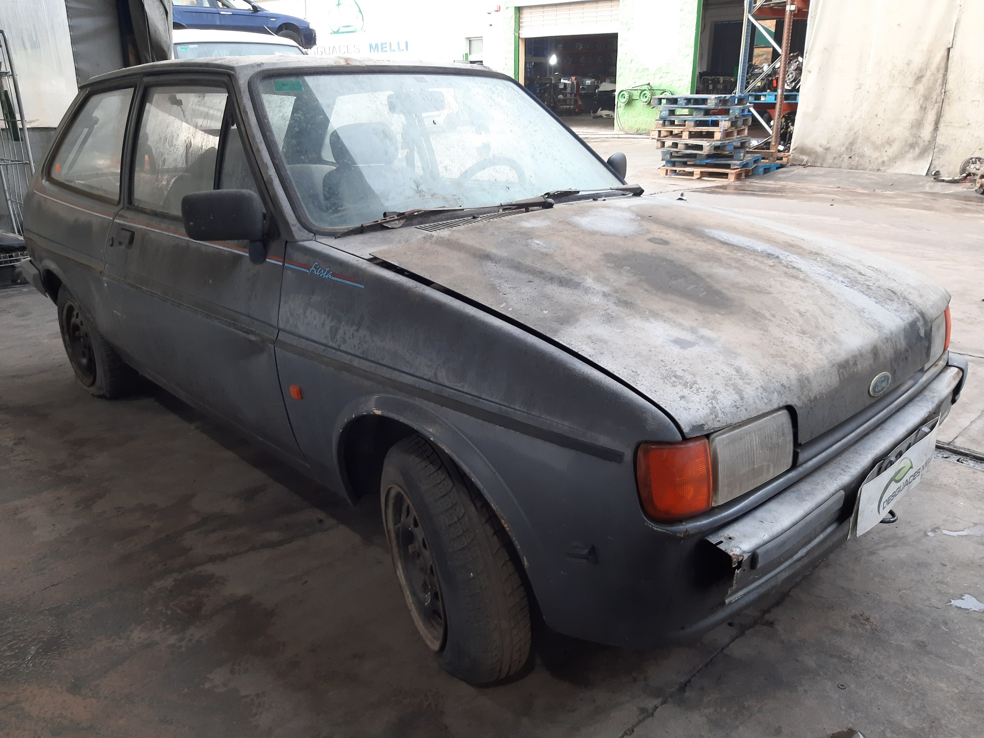 FORD Fiesta 2 generation (1983-1989) Mâner exterior al ușii din stânga față 7220481 24145325