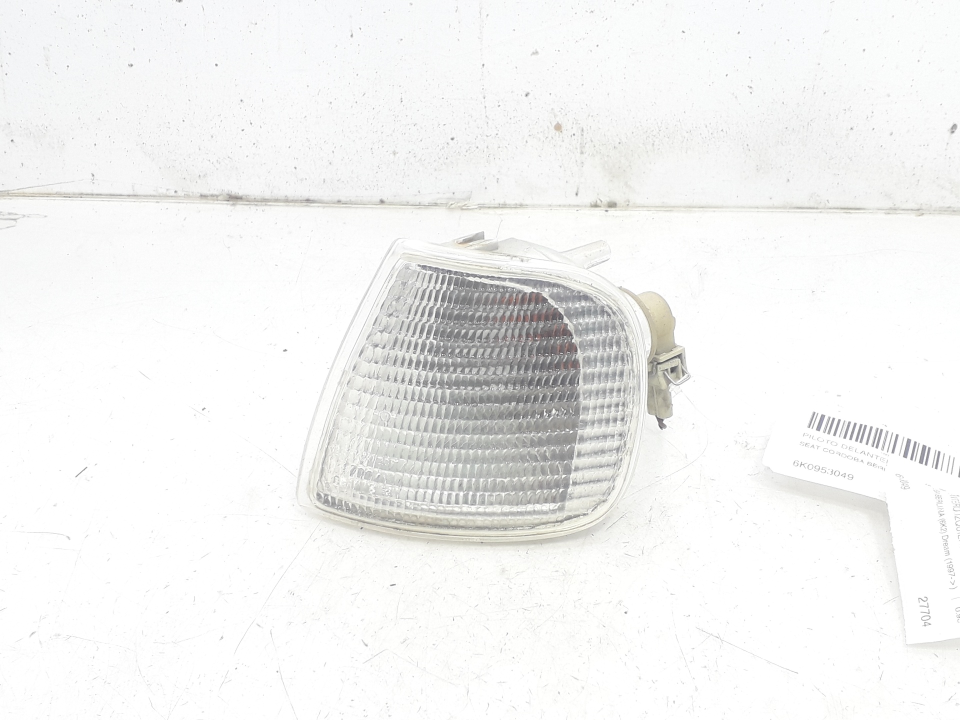 SEAT Ibiza 2 generation (1993-2002) Front left turn light 6K0953049 18789539