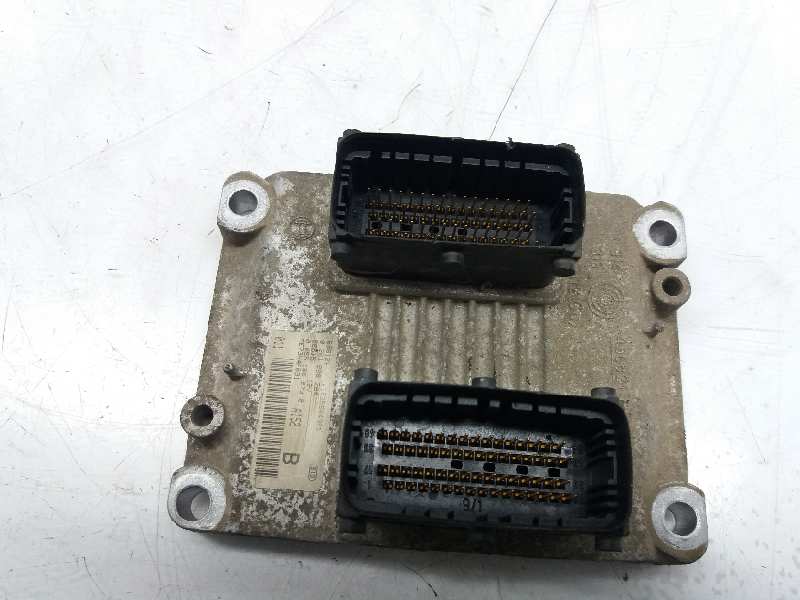 FIAT Stilo 1 generation (2001-2010) Motorkontrollenhet ECU 0261208204 20186463