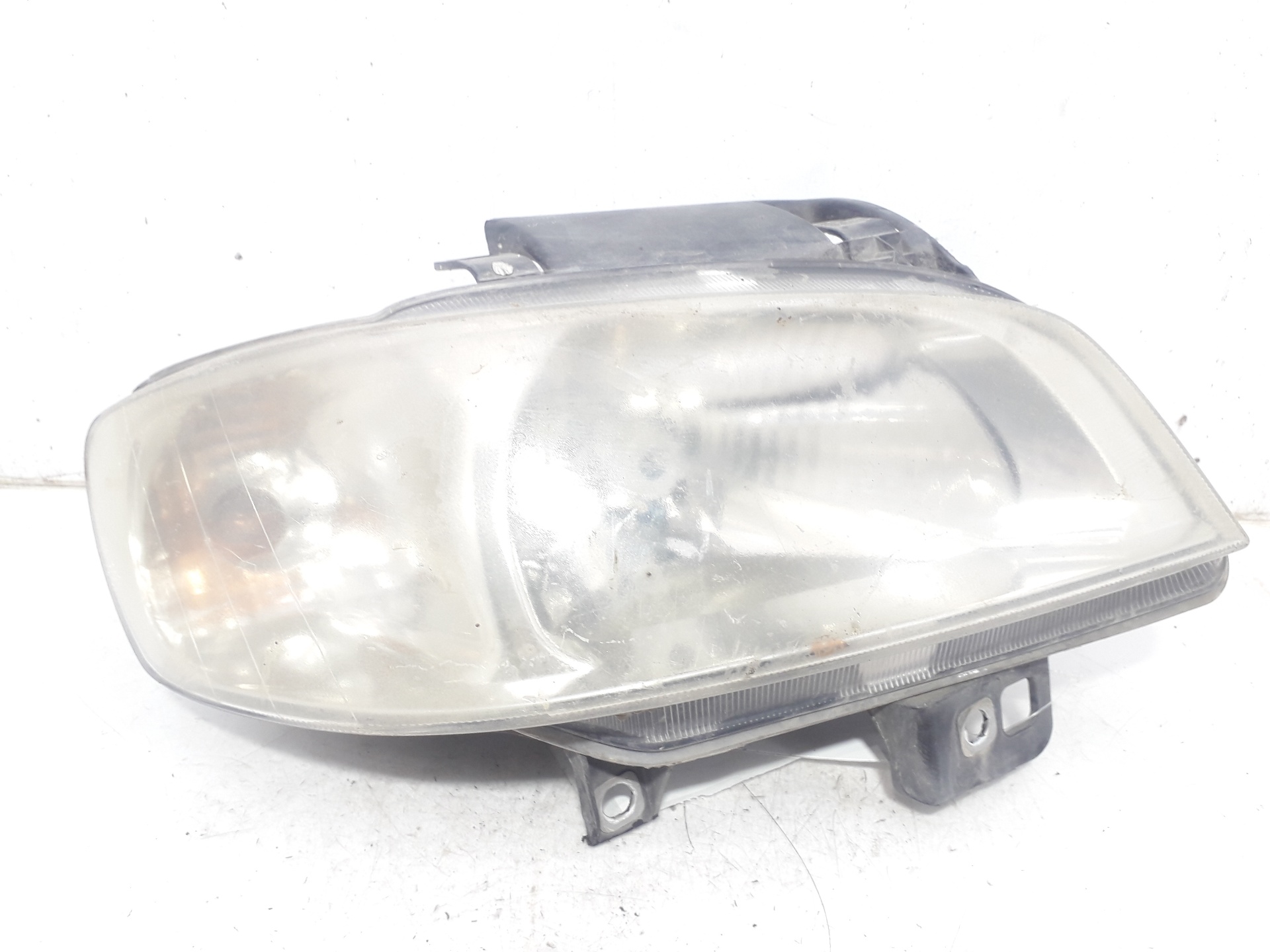 SEAT Cordoba 1 generation (1993-2003) Front Right Headlight 6K1941044A 18766061