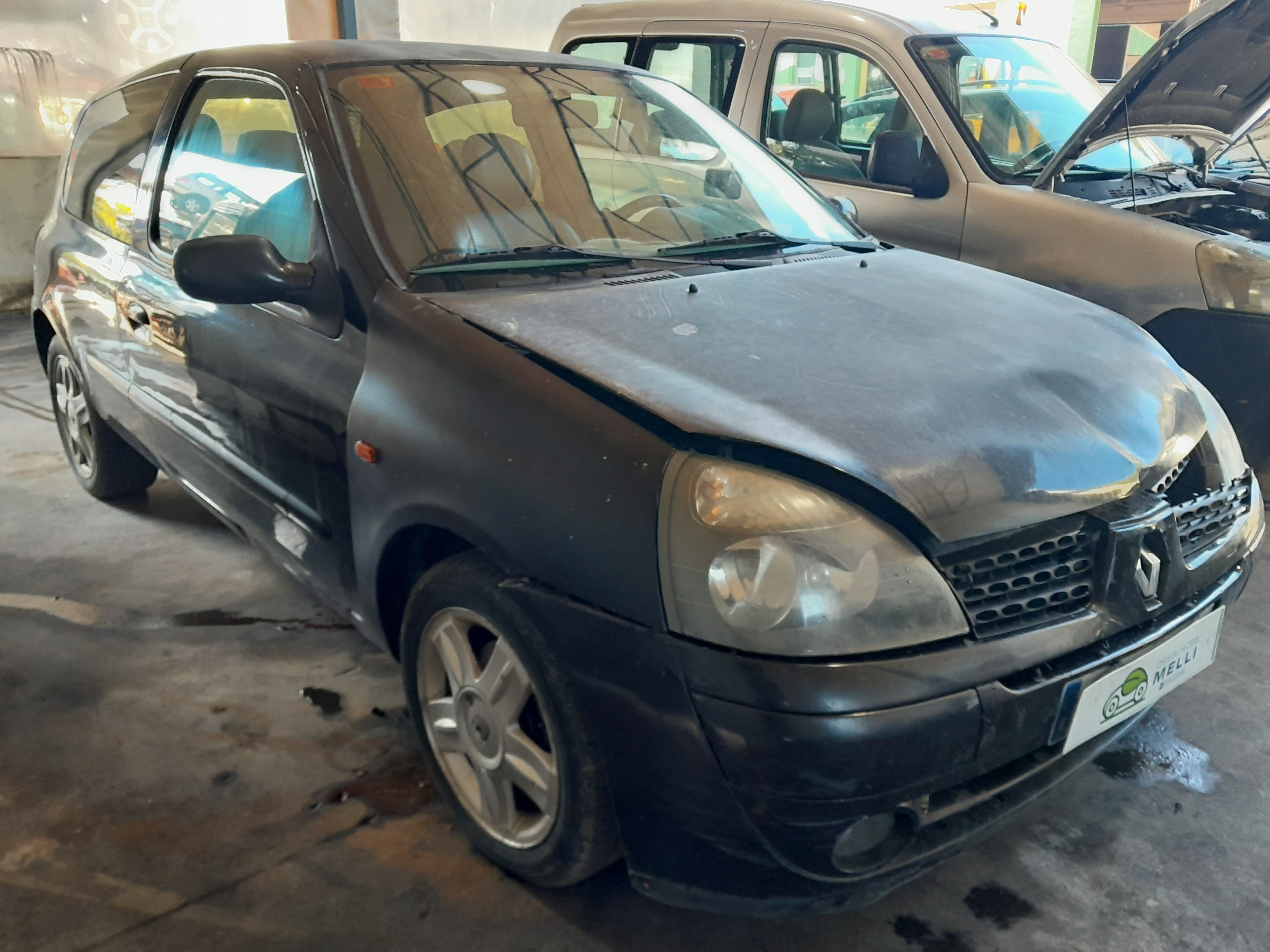 RENAULT Clio 3 generation (2005-2012) Oikean etuoven ikkunan kytkin 8200084005 22631141