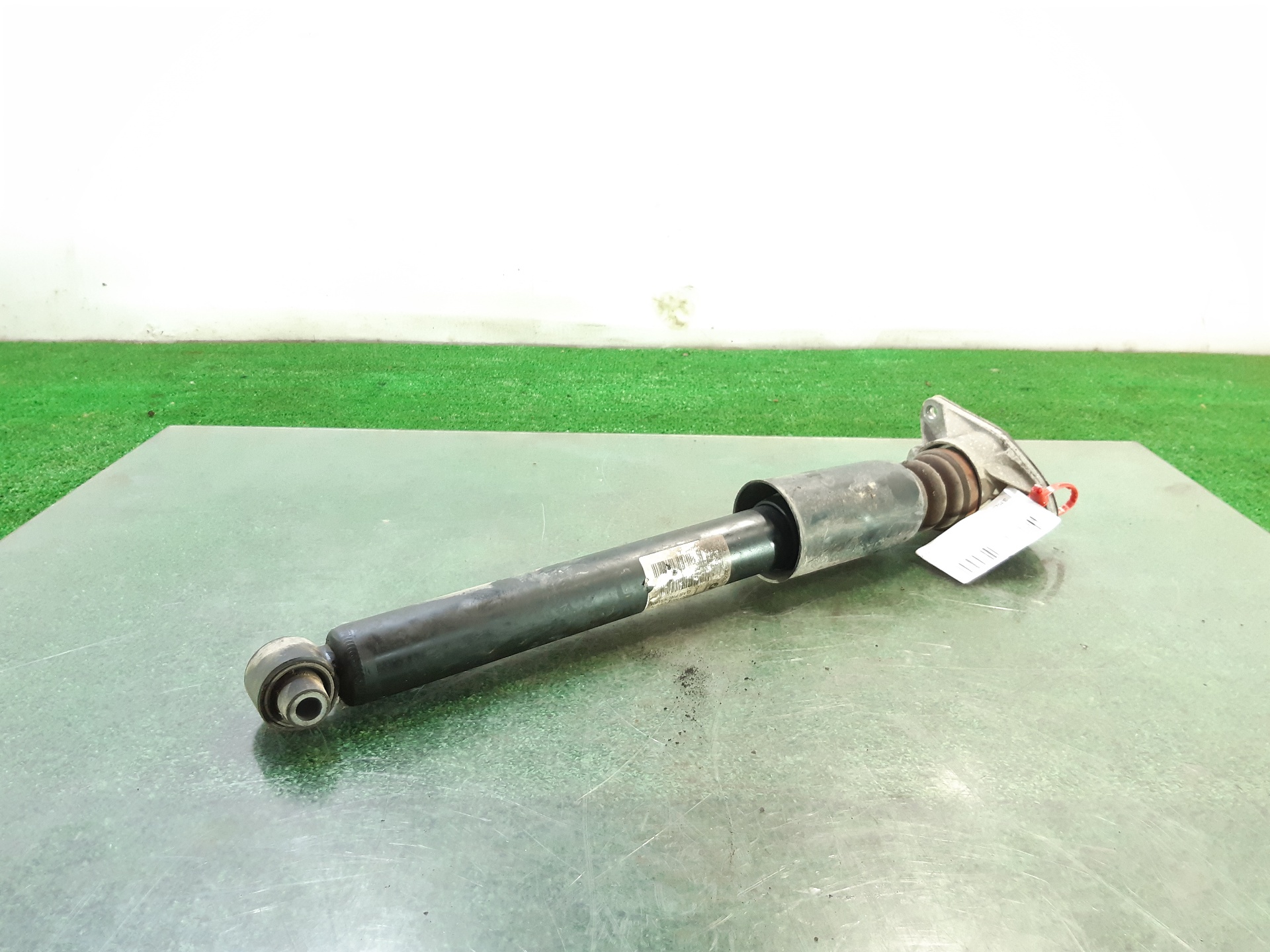 BMW 1 Series F20/F21 (2011-2020) Rear Left Shock Absorber 33526873722 20993217