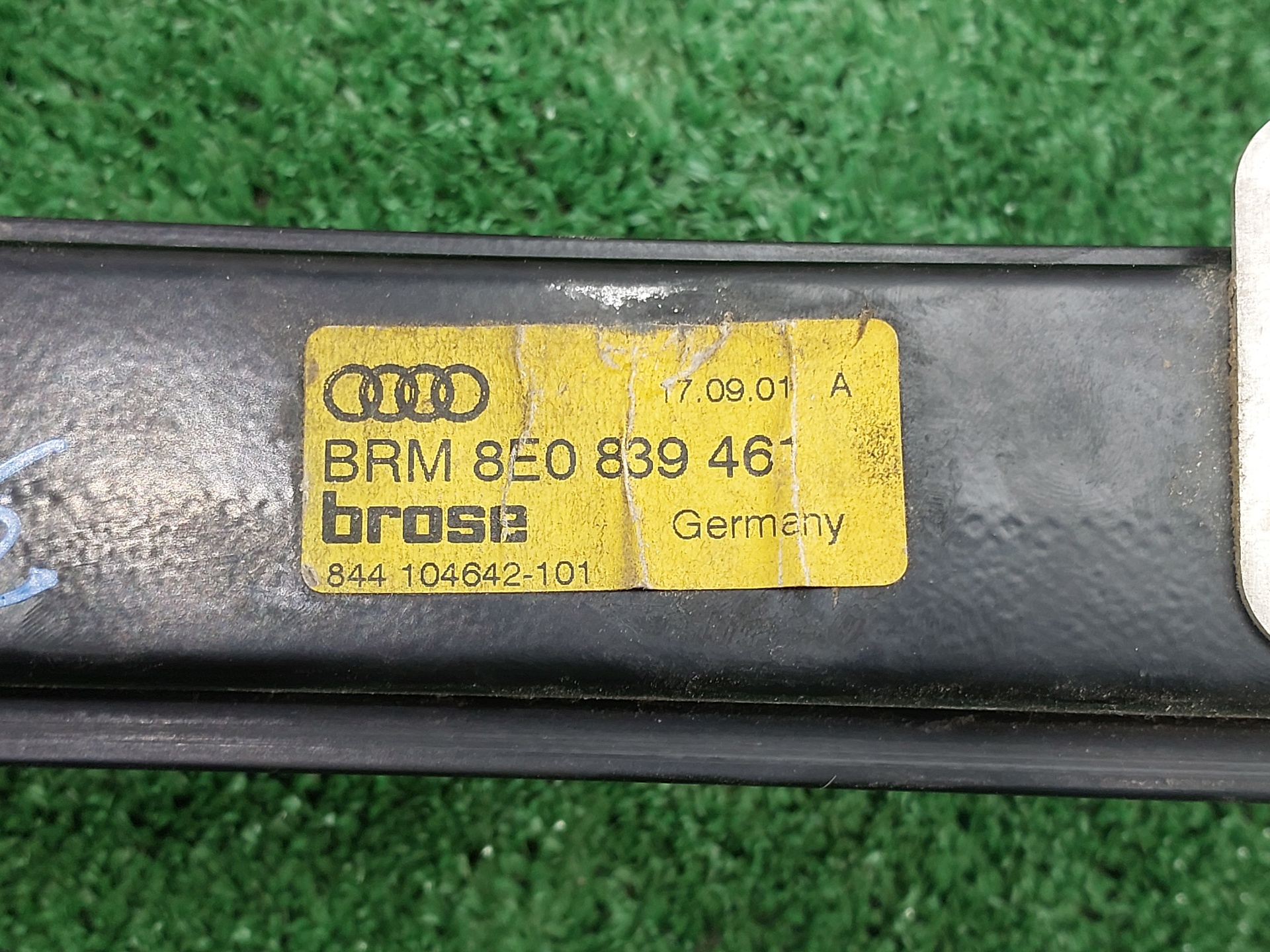 AUDI A4 B6/8E (2000-2005) Стеклоподъемник задней левой двери 8E0839461 21752037