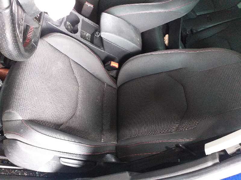 SEAT Leon 3 generation (2012-2020) Rear Right Seatbelt 621180600 18590142