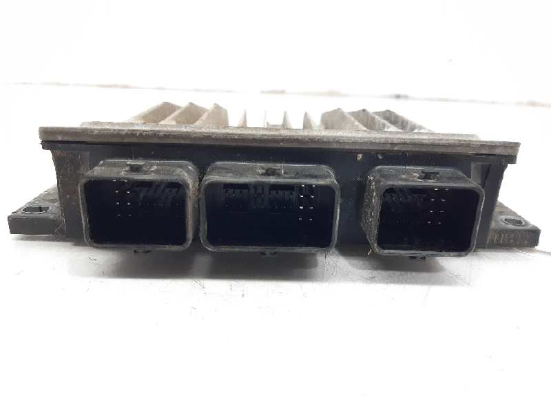 AUDI Clio 2 generation (1998-2013) Engine Control Unit ECU 8200399038 18486943