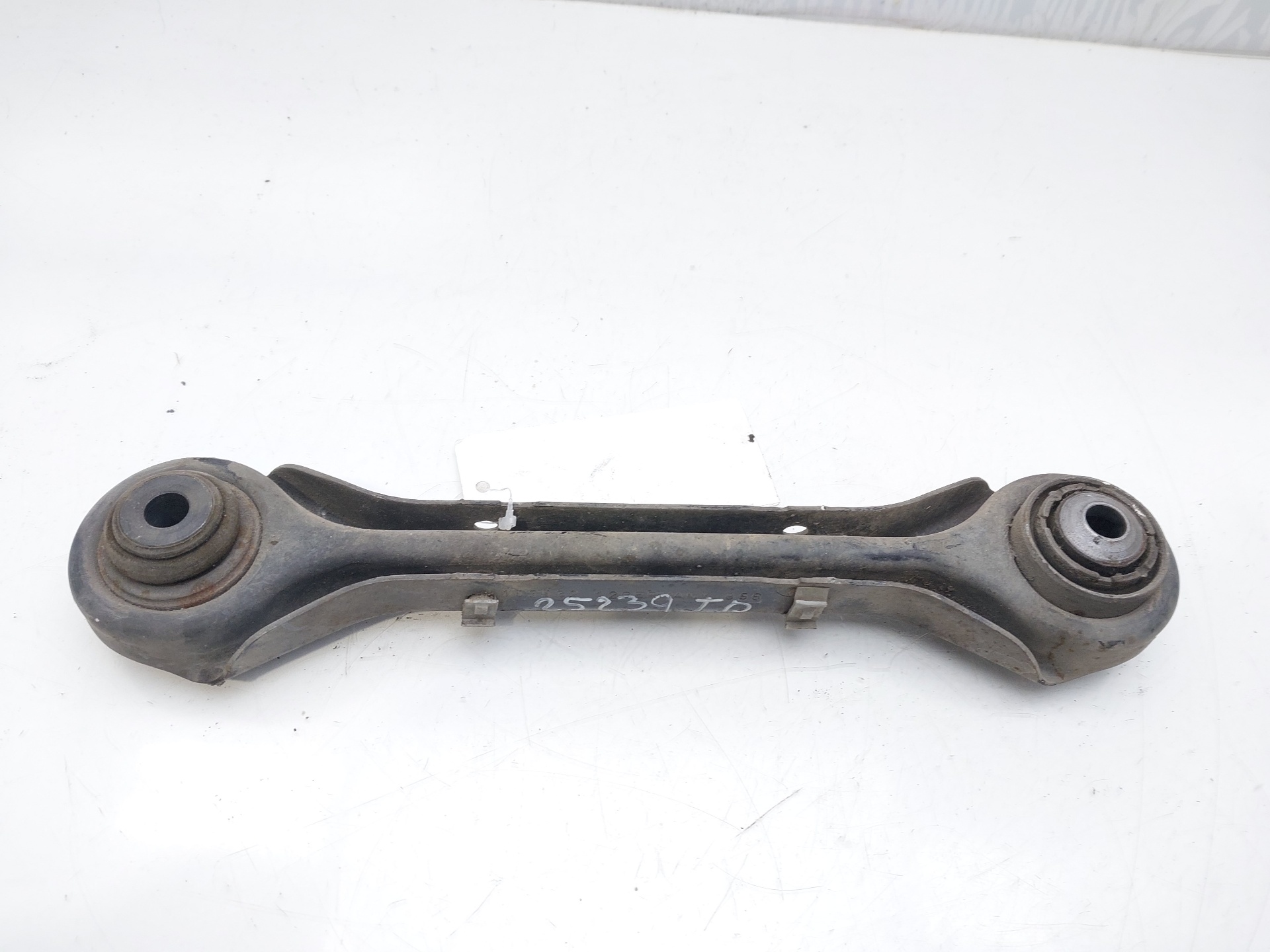 Brazo de la suspensión inferior trasero derecho M47N204D4 33326763473 de Bmw 3 (e90) 2007-2010 122 CV - pieza usada