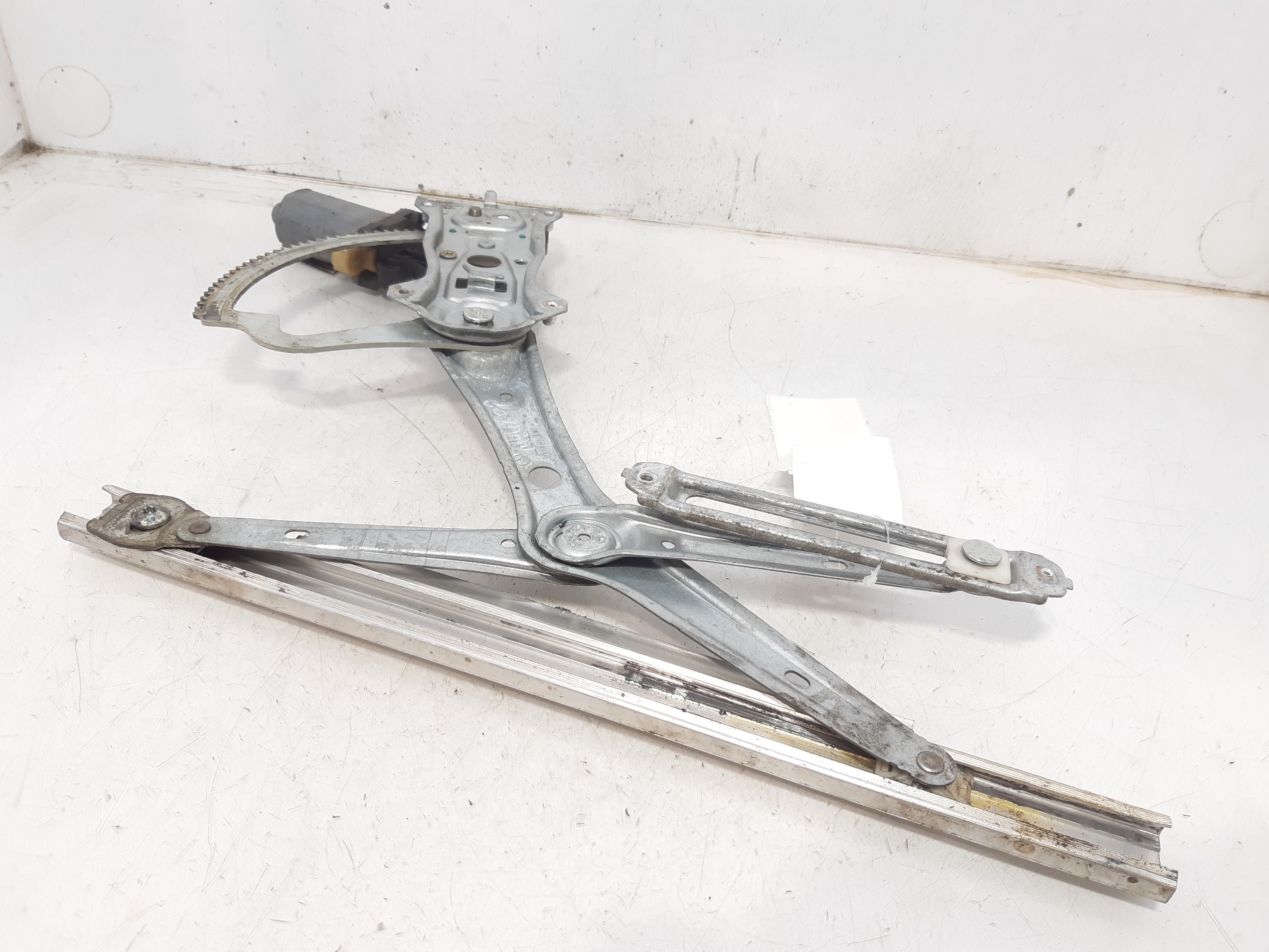 MERCEDES-BENZ E-Class W210 (1995-2002) Front Right Door Window Regulator 2107201246 18720763