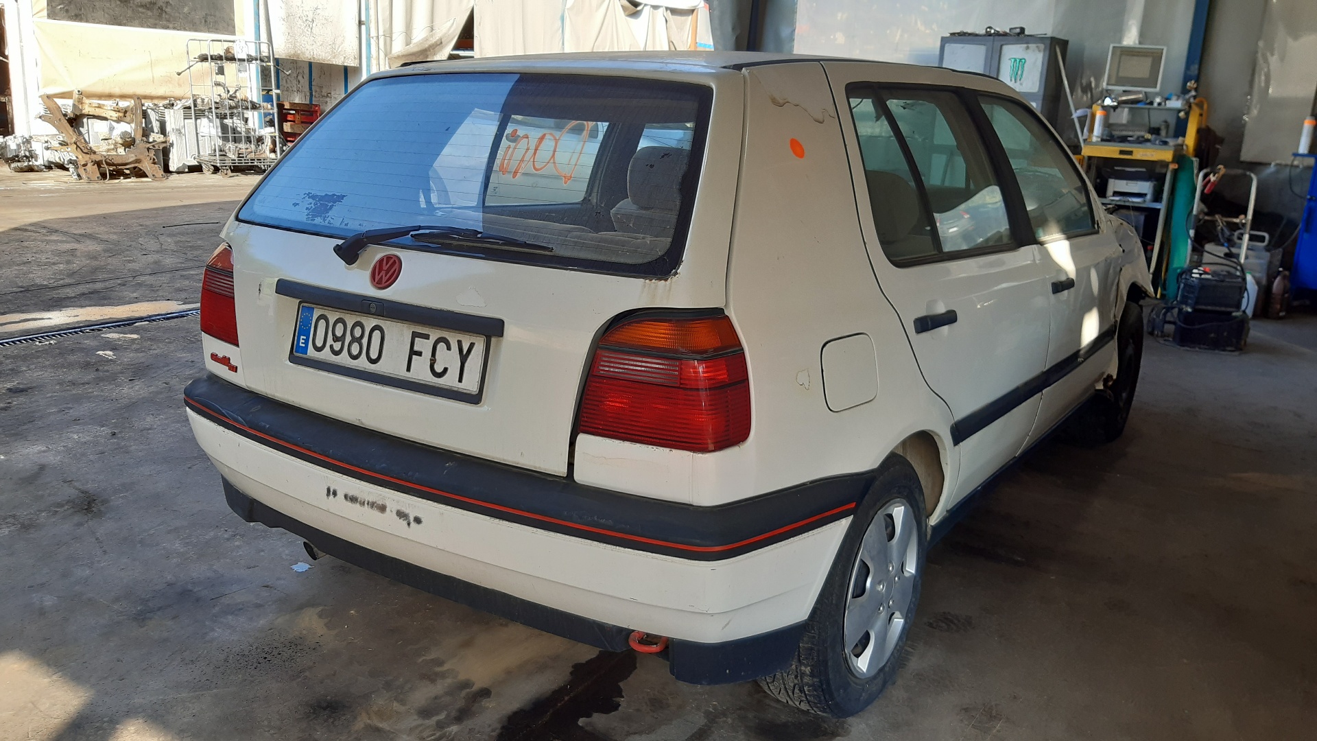 VOLKSWAGEN Golf 3 generation (1991-1998) Фонарь задний правый 1H6945257 18746141