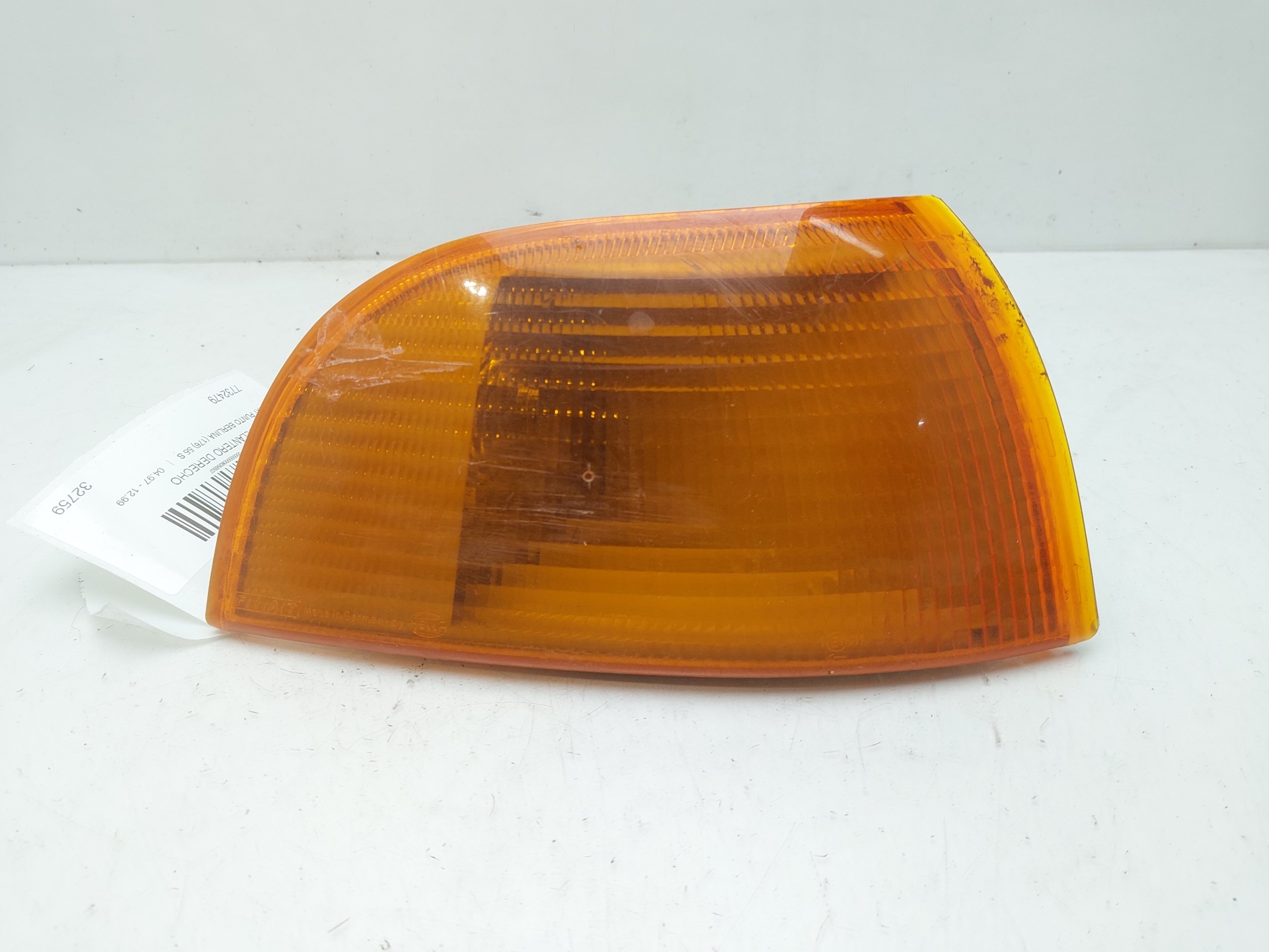 FIAT Punto 1 generation (1993-1999) Front Right Fender Turn Signal 7732479 24144060