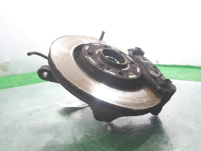 CITROËN Xsara 1 generation (1997-2004) Front Right Wheel Hub 364754 18623618