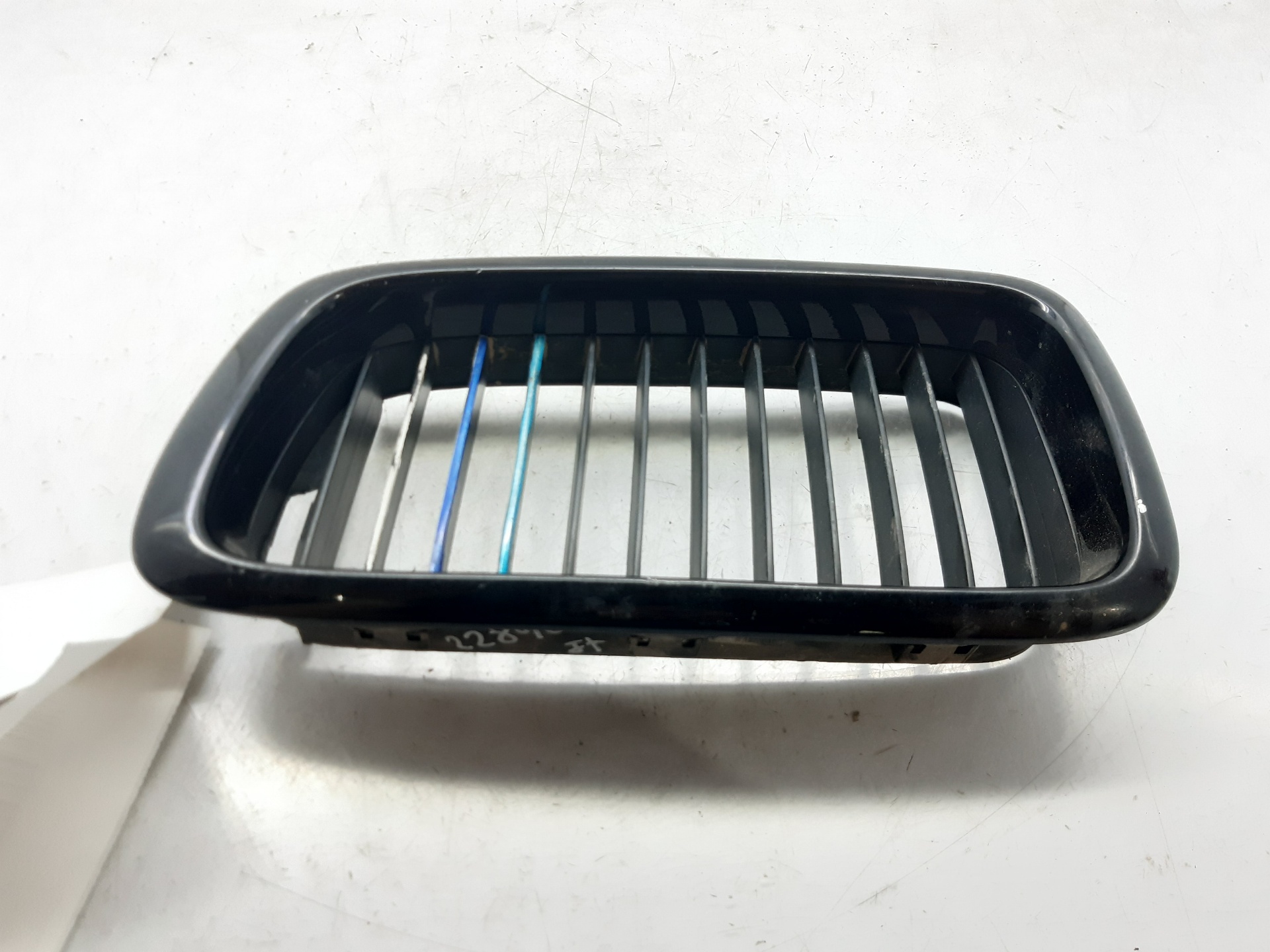 BMW 7 Series E38 (1994-2001) Radiator Grille 51138125811 18716850