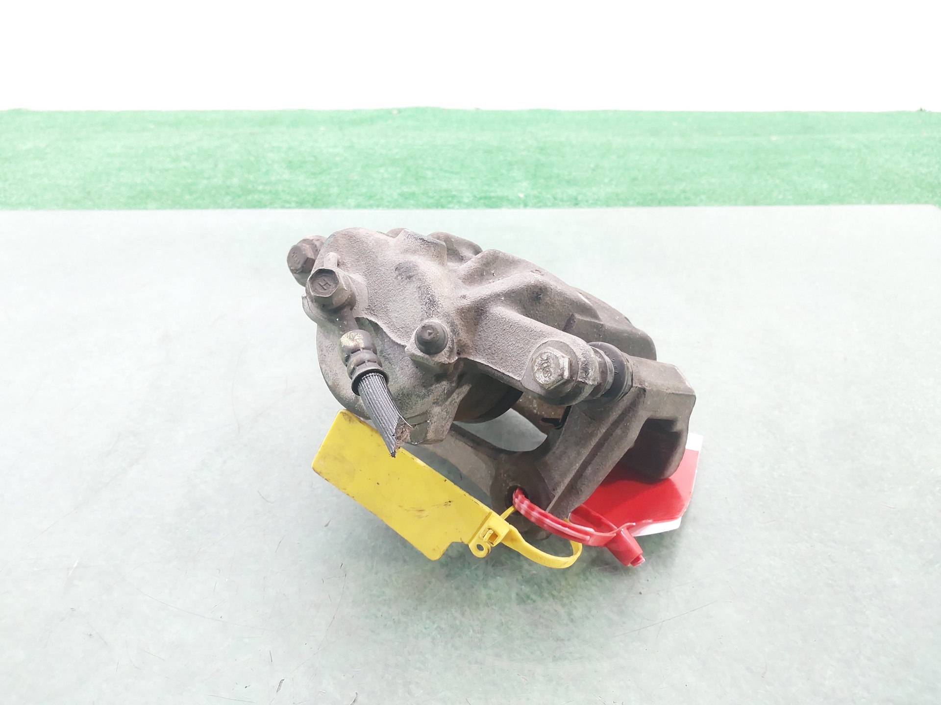 NISSAN Note 1 generation (2005-2014) Front Right Brake Caliper 41011AX60A 24360031