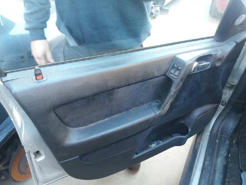 OPEL Astra H (2004-2014) Lève-vitre de porte avant gauche 90521875 20172694