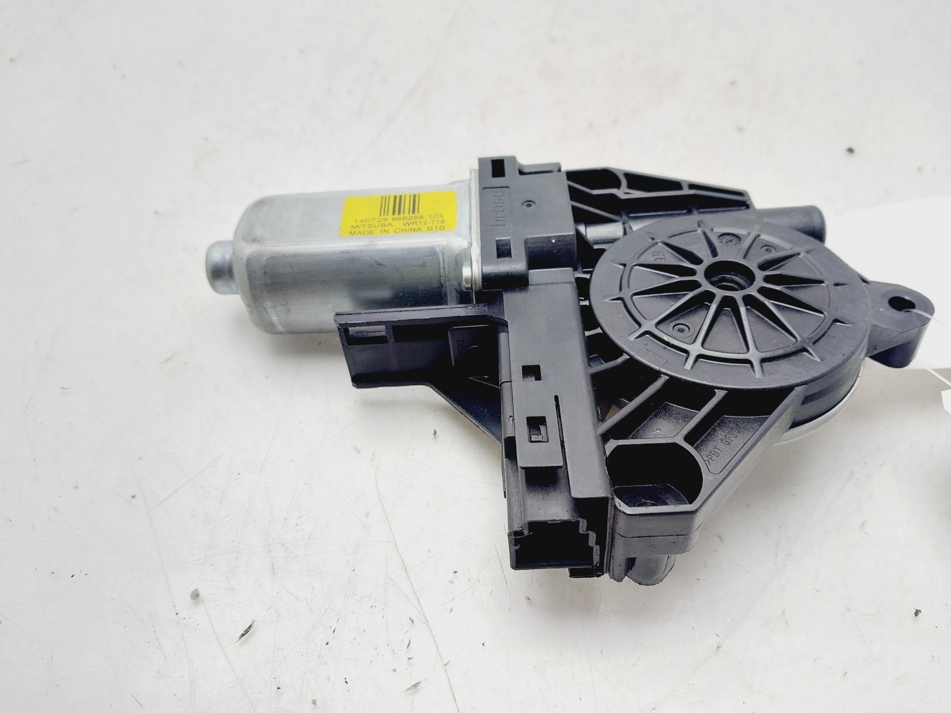 VOLVO XC60 1 generation (2008-2017) Front Left Door Window Regulator Motor 966268103 27319467