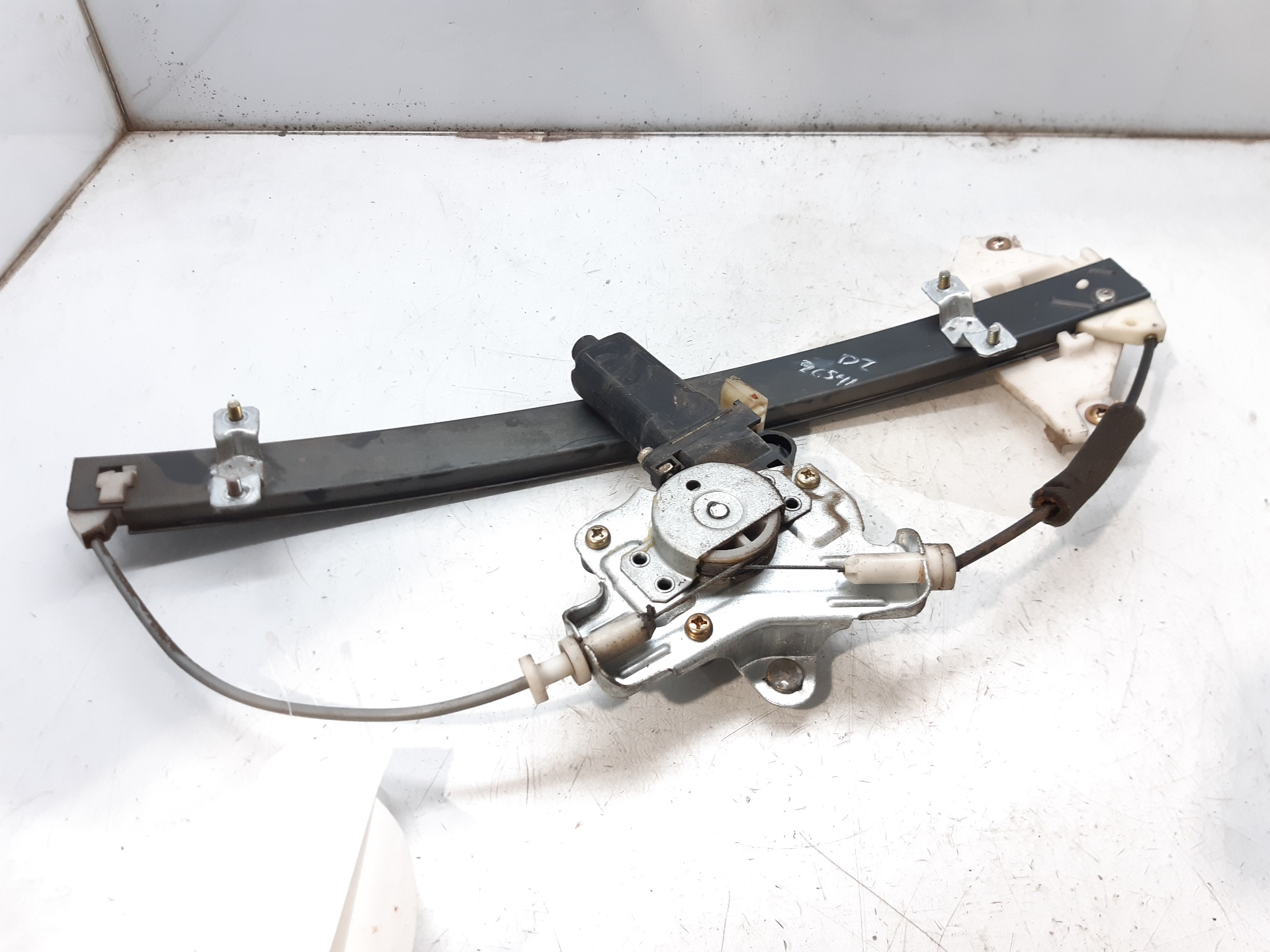 HYUNDAI Accent LC (1999-2013) Front Left Door Window Regulator 8240125000 24113492