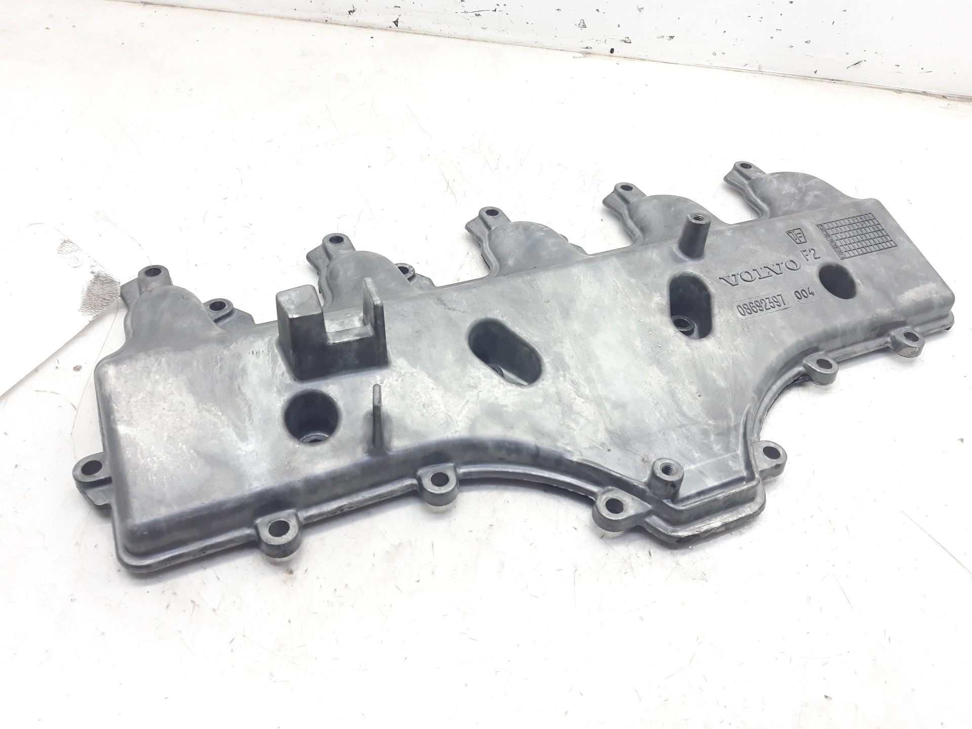 VOLVO S80 1 generation (1998-2006) Valve Cover 08692397 18765303