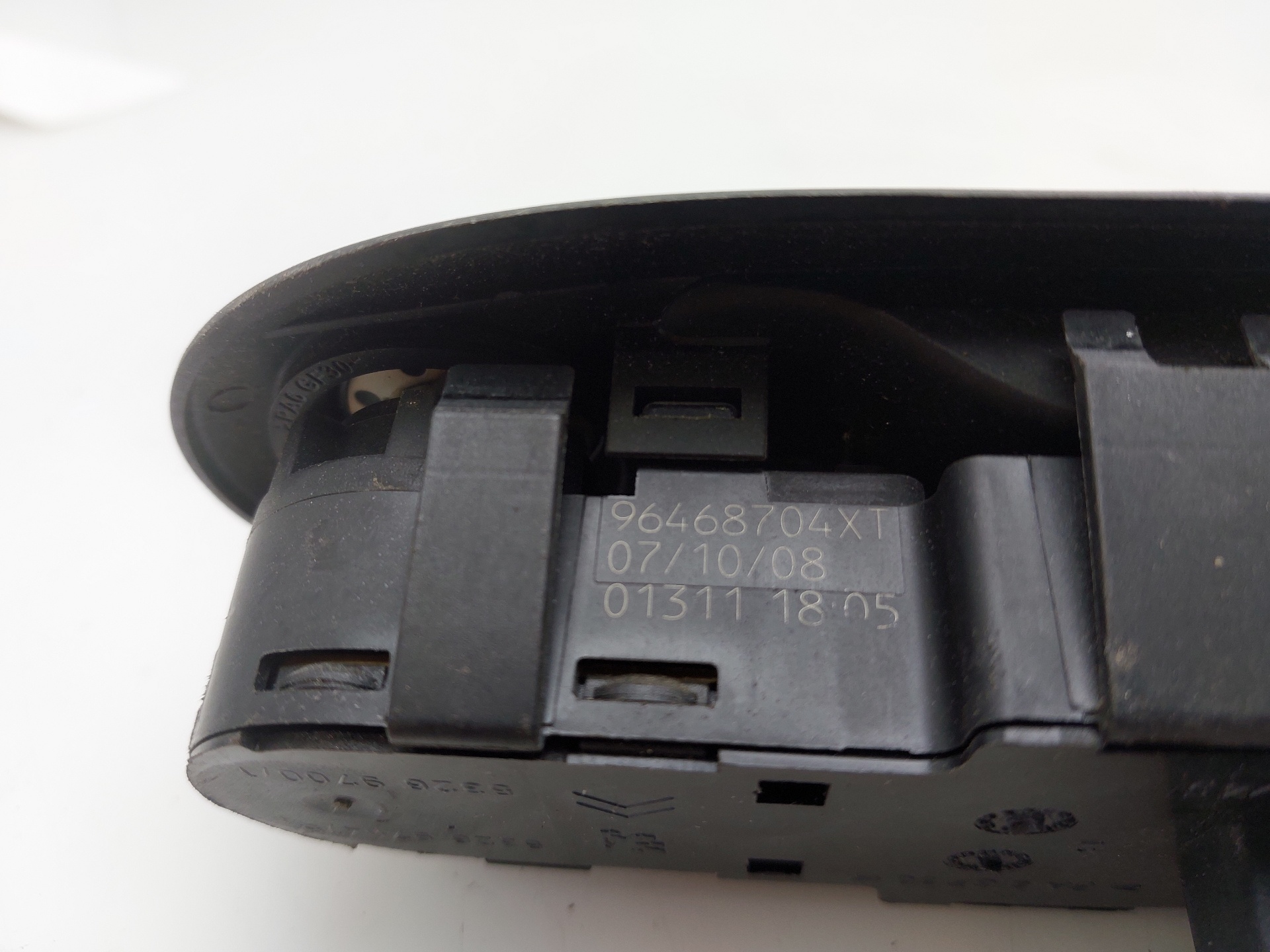 VAUXHALL 407 1 generation (2004-2010) Front Left Door Window Switch 96468704XT 23822677