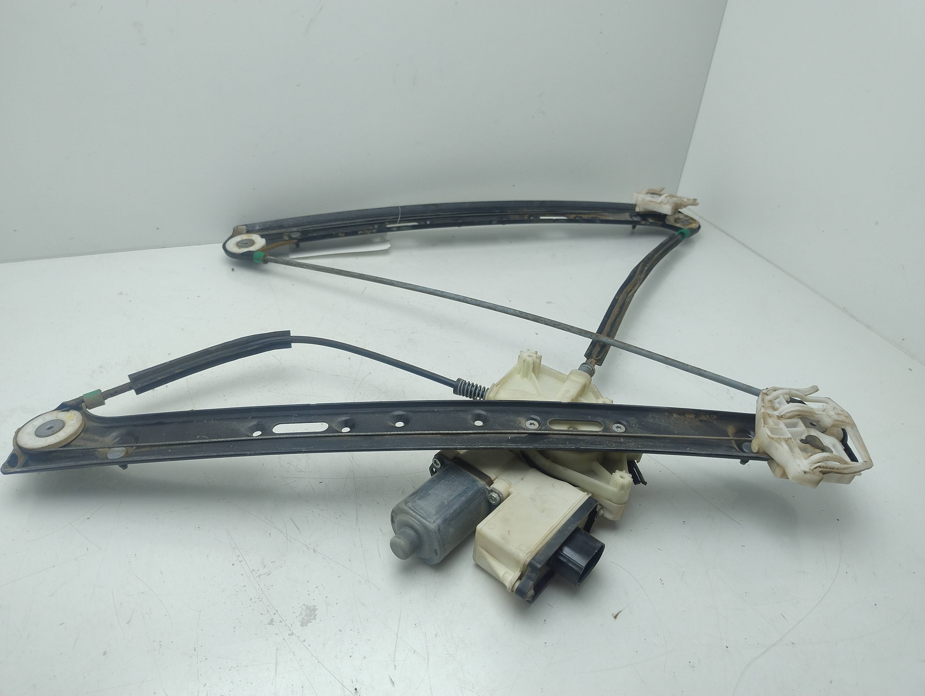 Elevalunas delantero derecho 204D4 51333448250 de Bmw X3 (e83) 2004-2007 con 195255 km - pieza usada