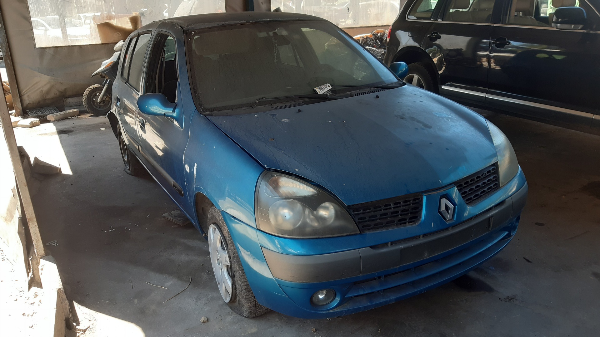 RENAULT Clio 2 generation (1998-2013) Противотуманка бампера передняя правая 8200002469 18796041