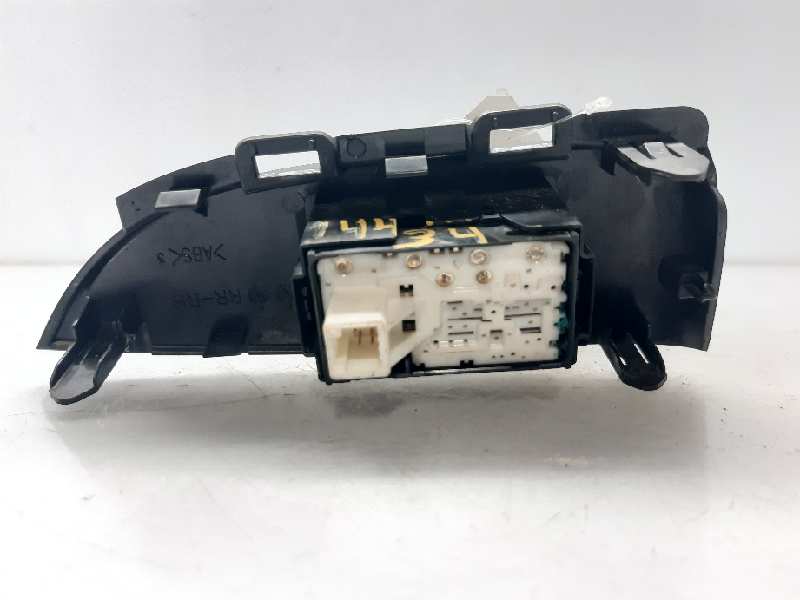 SKODA Prius 3 generation (XW30) (2009-2015) Rear Right Door Window Control Switch 8481033120 20193176