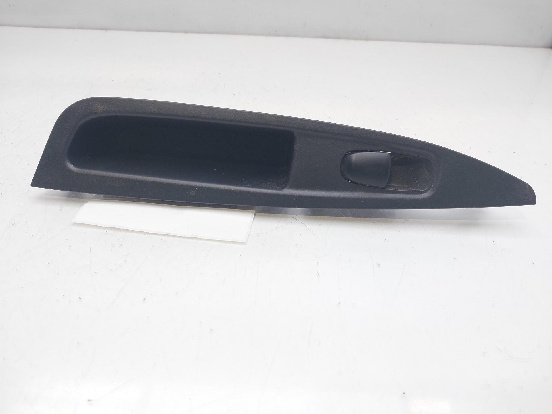 NISSAN Qashqai 2 generation (2013-2023) Rear Right Door Window Control Switch 829604EA0AX, 90631KMS, 5PUERTAS 22486175