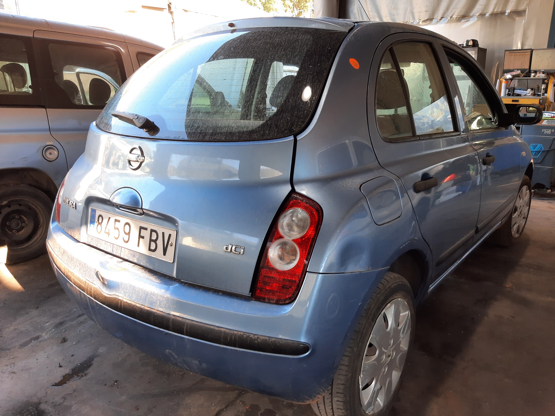 NISSAN Micra K12 (2002-2010) Kreisais aizmugurējais iekšējais atvēršanas rokturis 5010800006 22019717