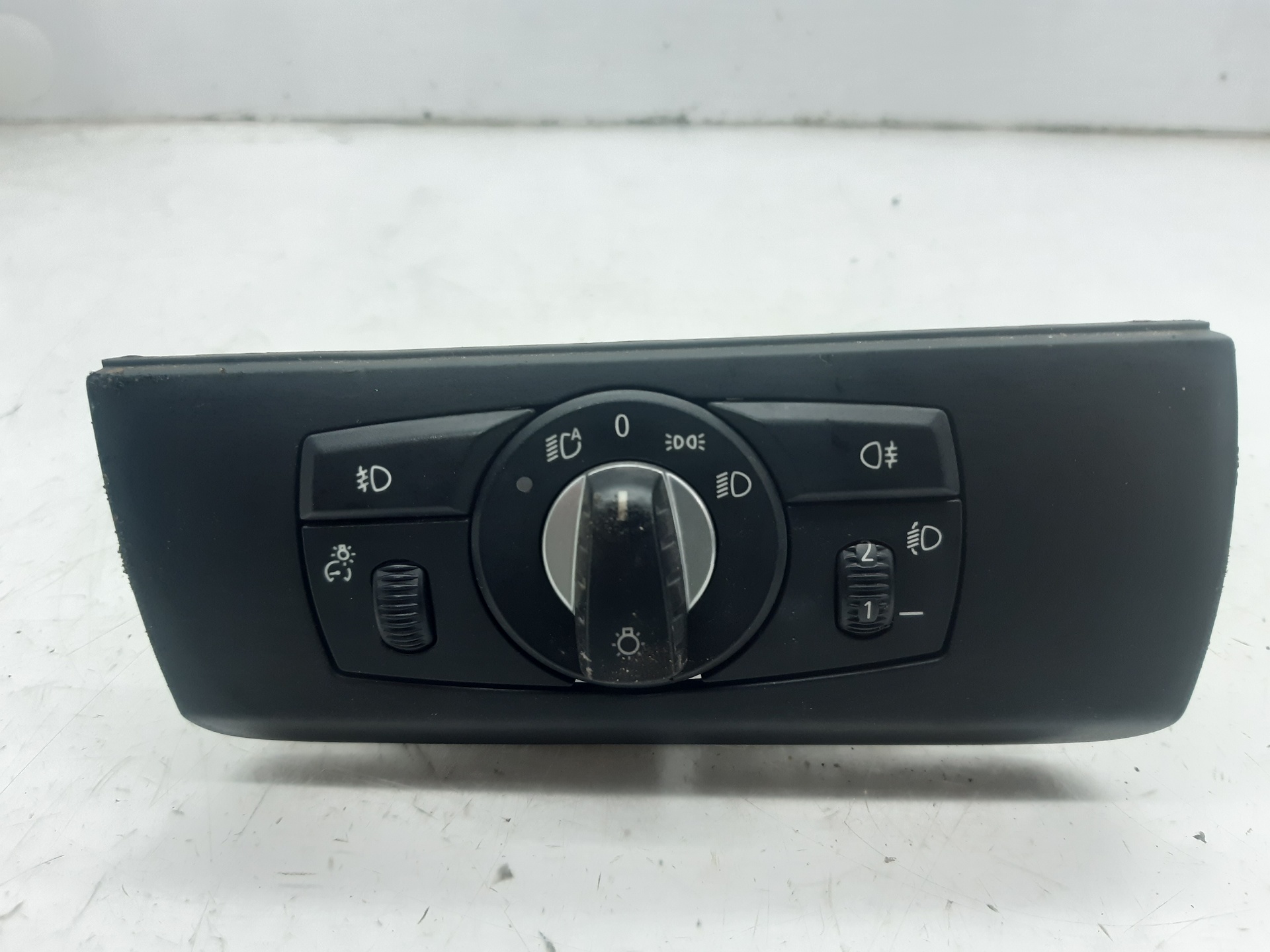 BMW X6 E71/E72 (2008-2012) Headlight Switch Control Unit 9134725 18667437
