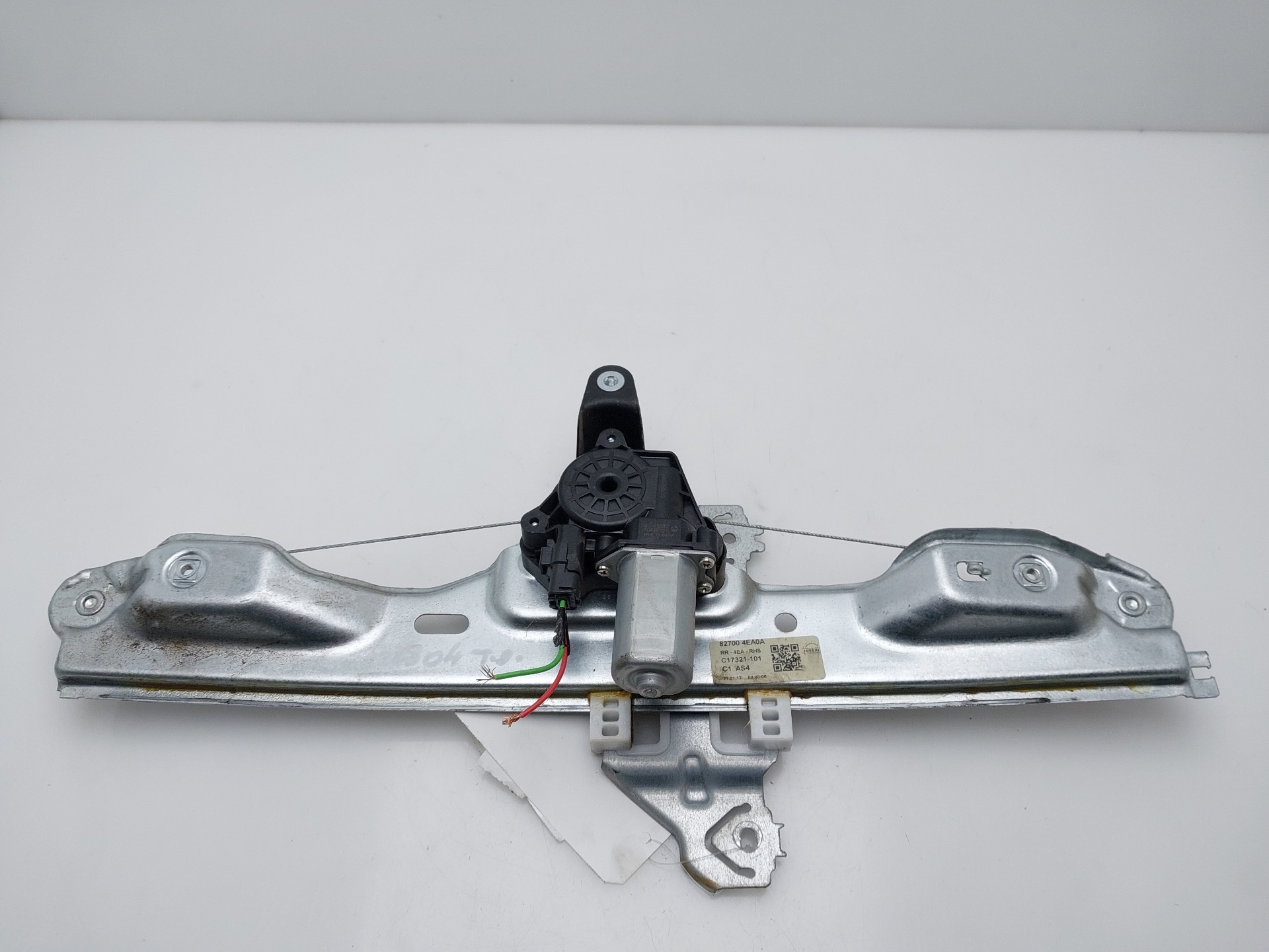 NISSAN Qashqai 2 generation (2013-2023) Bakre høyre dør vindusregulator 827004EA0A 22917497