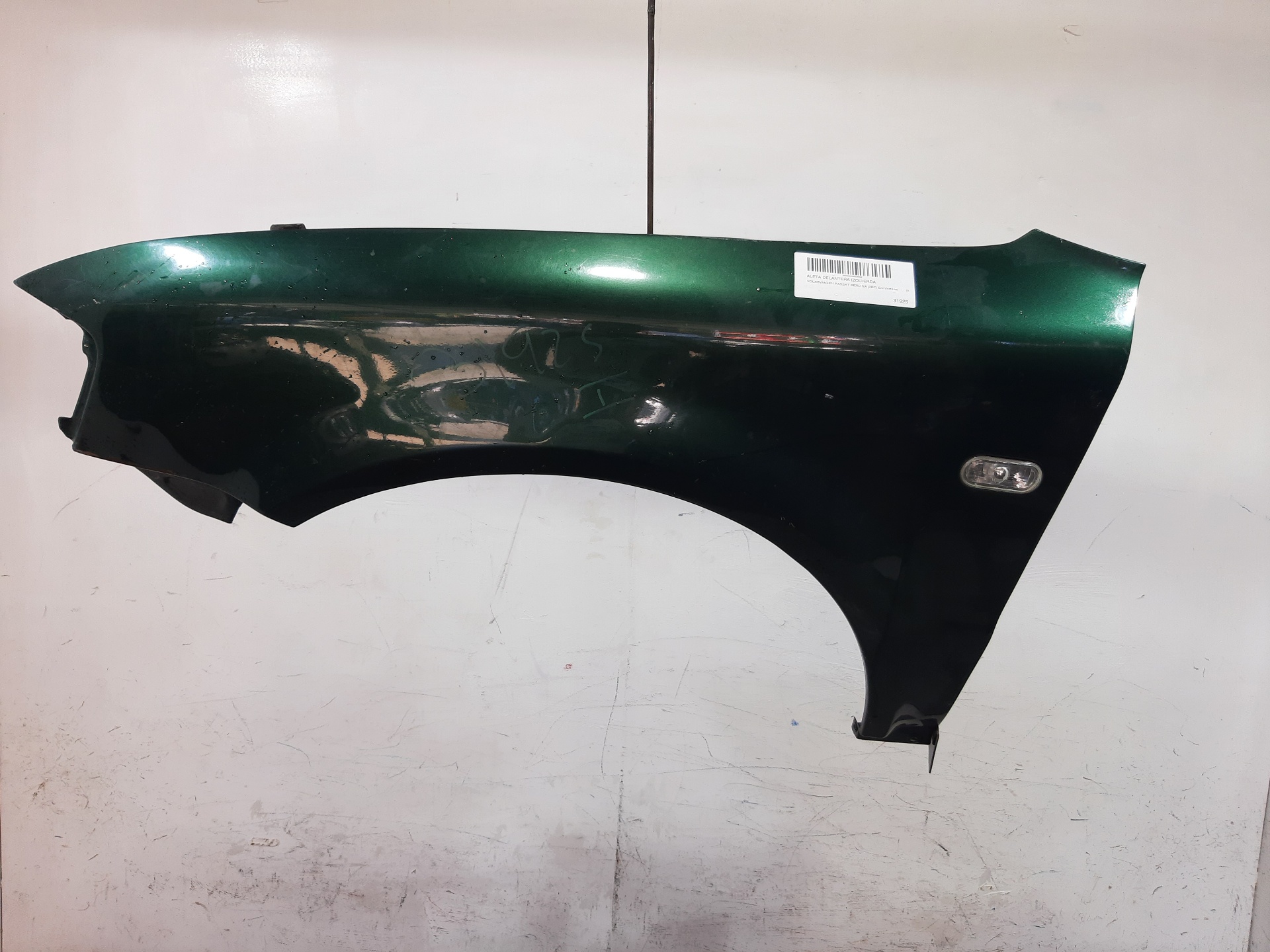 VOLKSWAGEN Passat B5 (1996-2005) Front Left Fender 3B0821105C 21087148