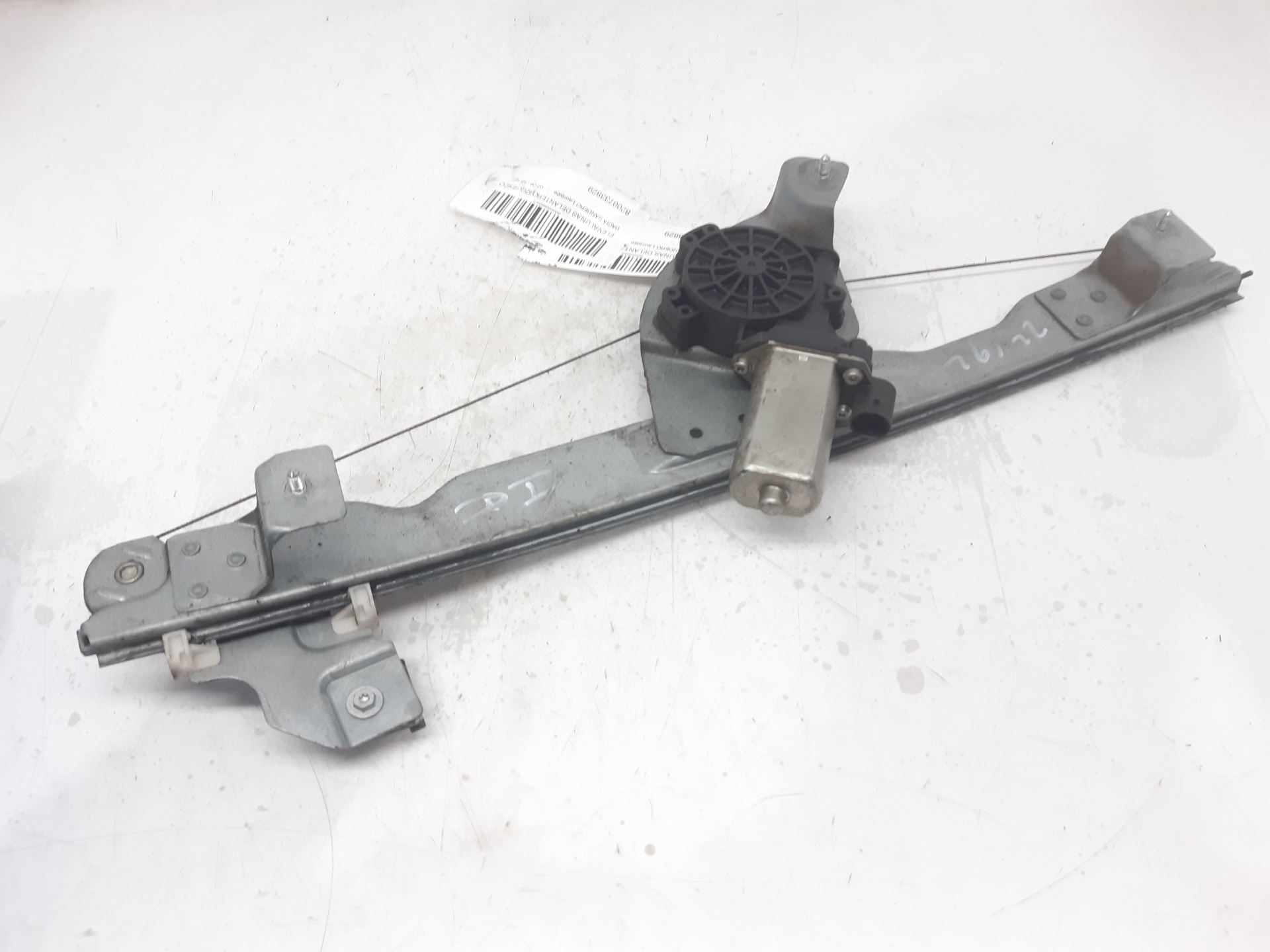 DACIA Sandero 1 generation (2008-2012) Front Left Door Window Regulator 8200733829 24010428