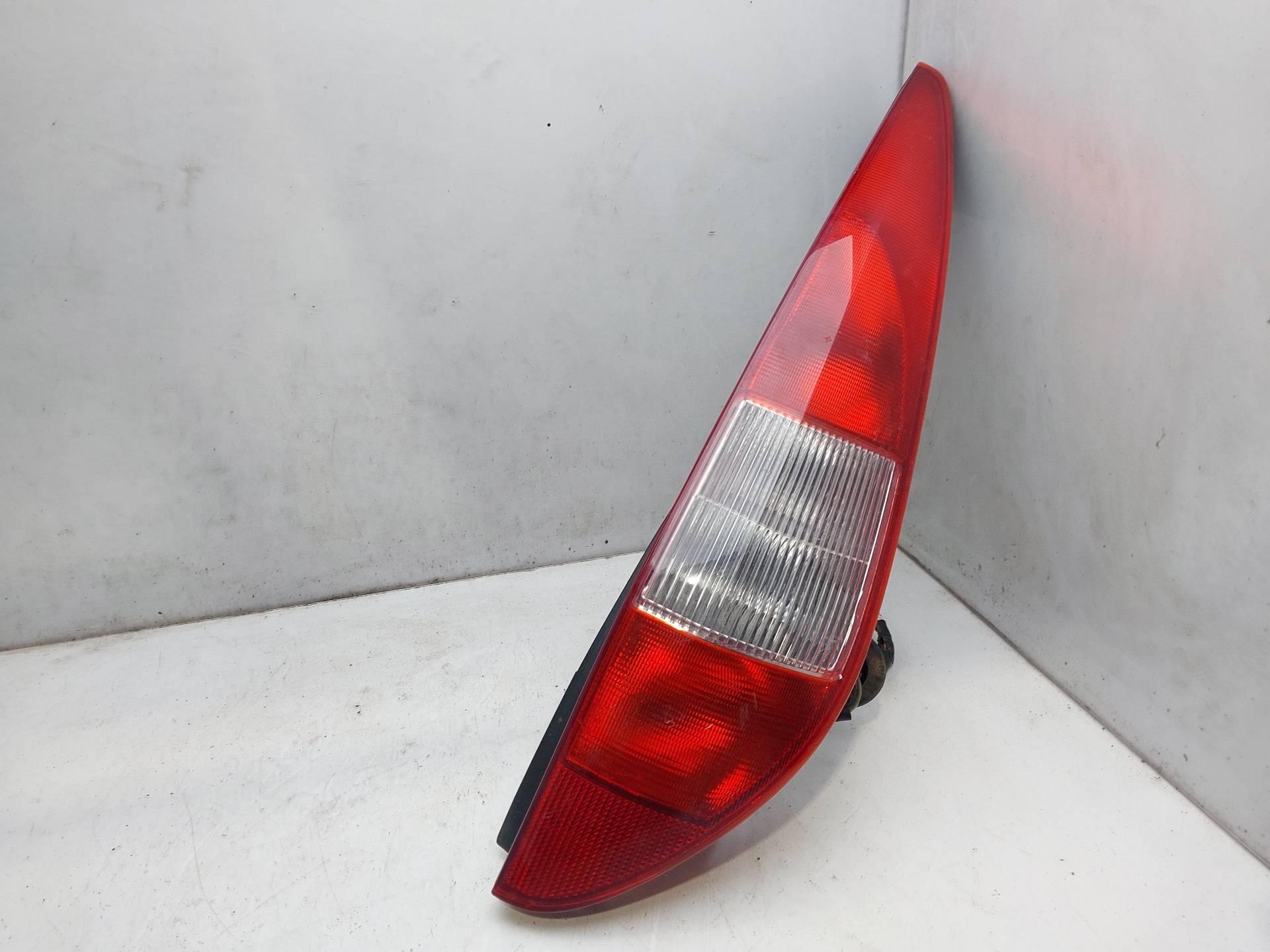 FORD Mondeo 3 generation (2000-2007) Rear Right Taillight Lamp 1S7113404C 22706144
