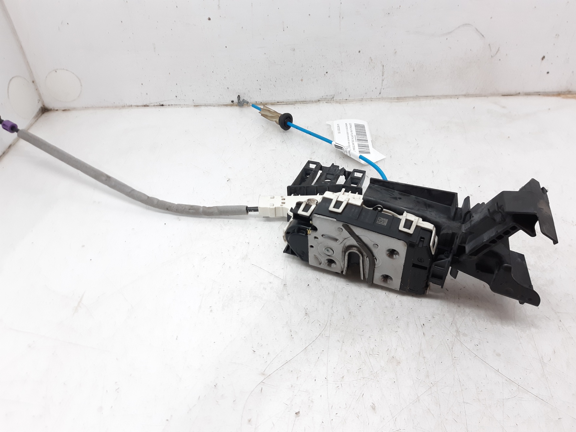 MERCEDES-BENZ B-Class W246 (2011-2020) Front Left Door Lock A1667200135 18694863