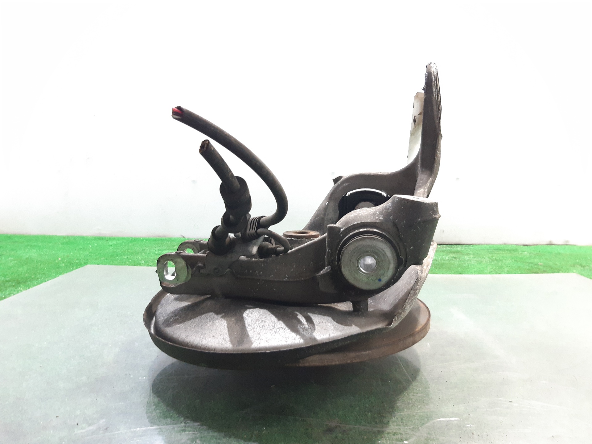 AUDI A5 Sportback B8/8K (2011-2016) Rear Left Wheel Hub 8K0505431AP 18643412