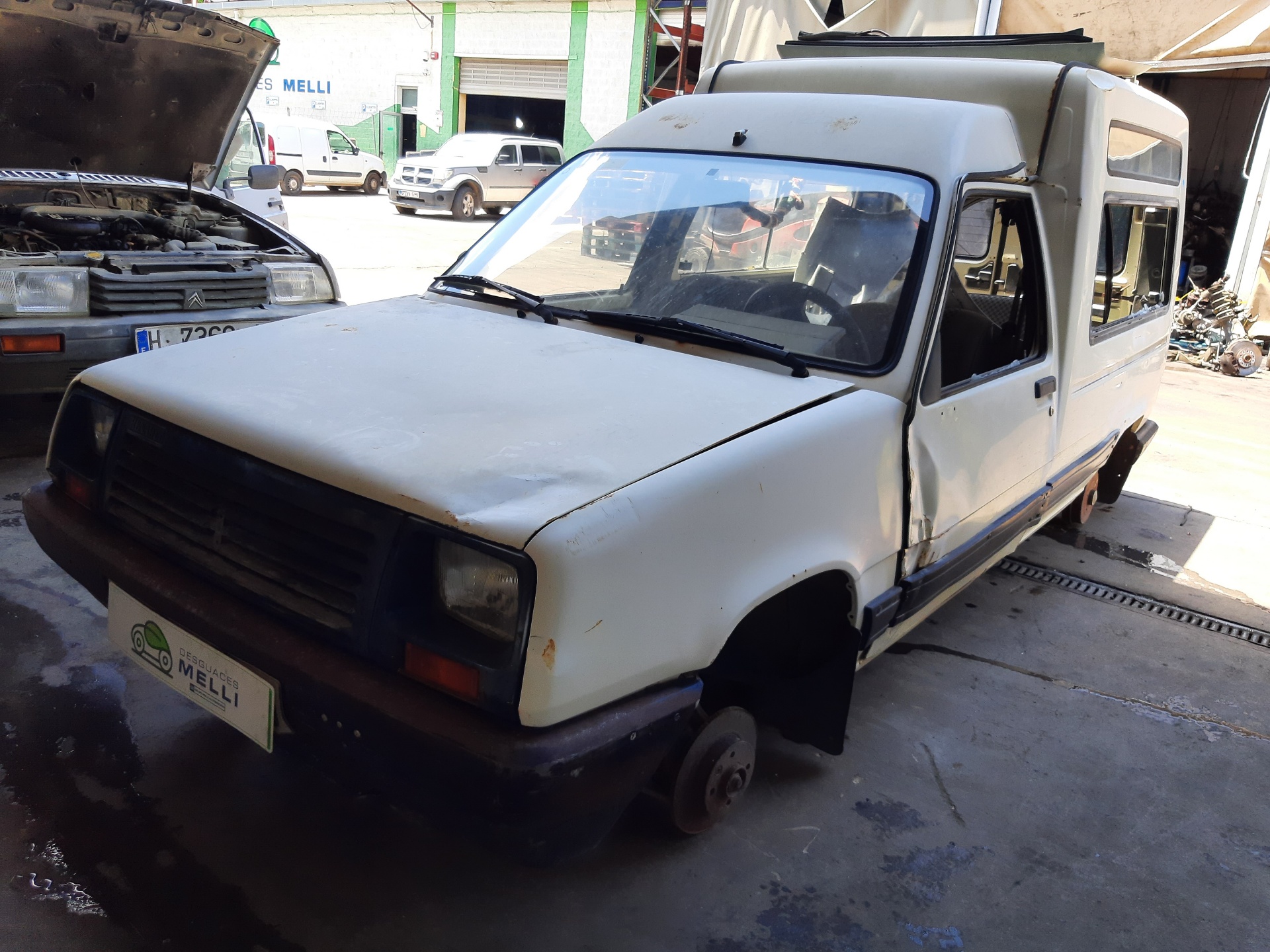 RENAULT Express Priekšējā labā spārna pagrieziena signāls 7700811996 25386680