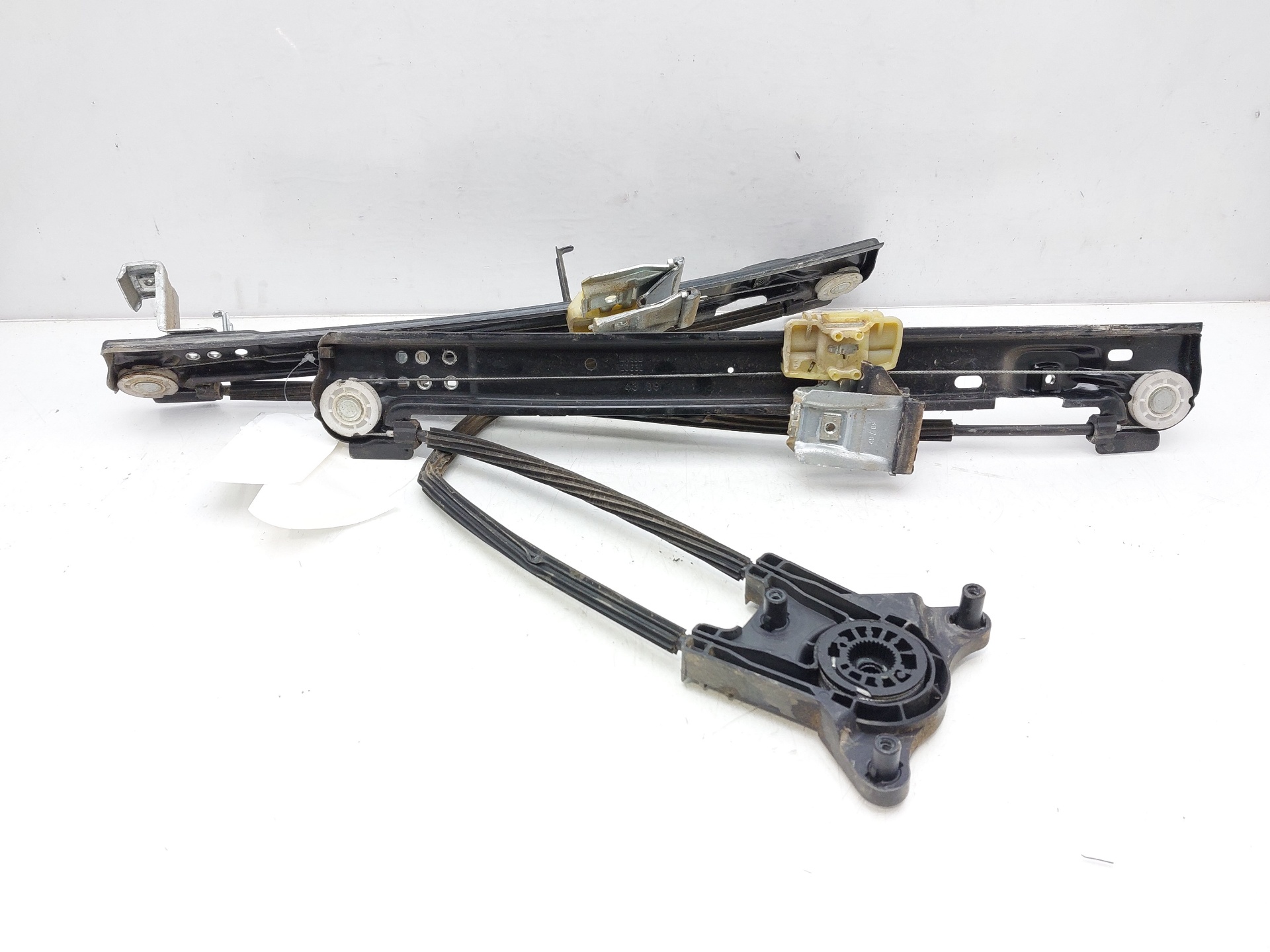 SEAT Cordoba 2 generation (1999-2009) Front Right Door Window Regulator 6J4837462 20647829