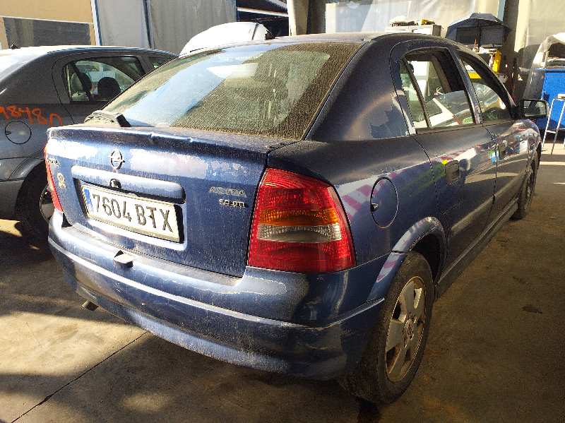 OPEL Astra H (2004-2014) Priekinis dešinys pusašis 374639 24004757