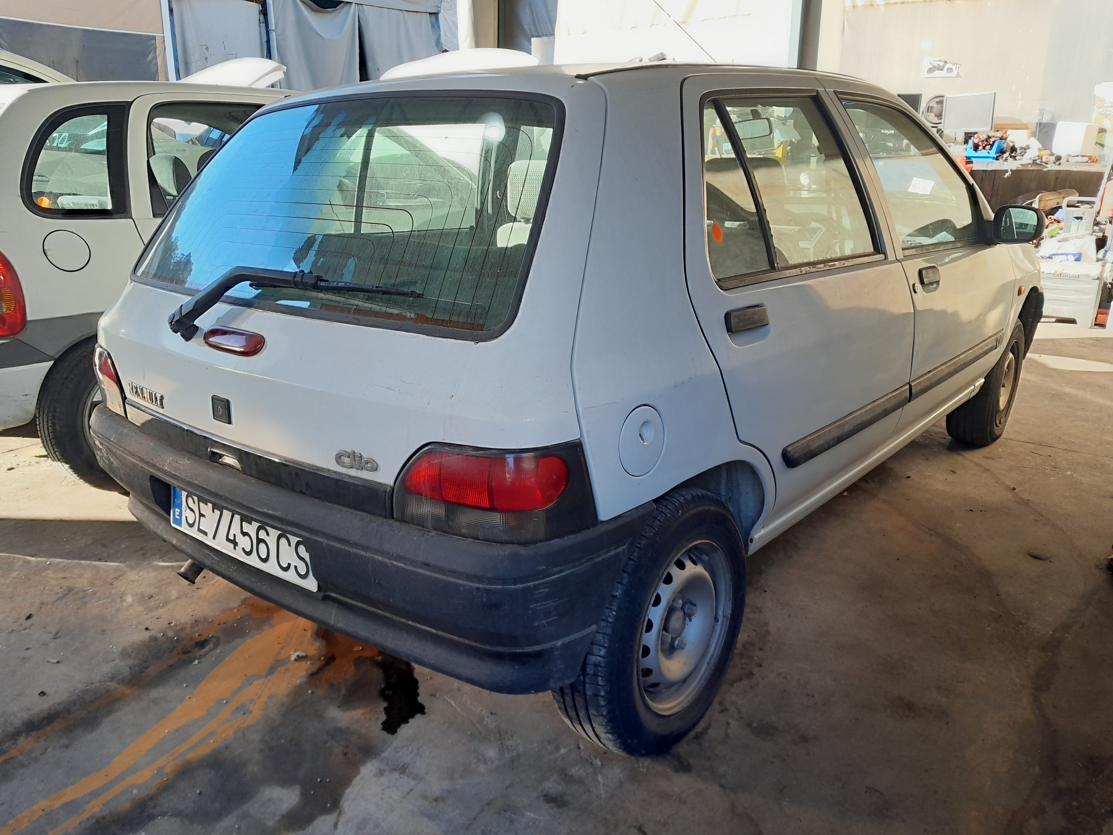 RENAULT Clio 1 generation (1990-1998) Difūzoriaus ventiliatorius 7701041302 22510717