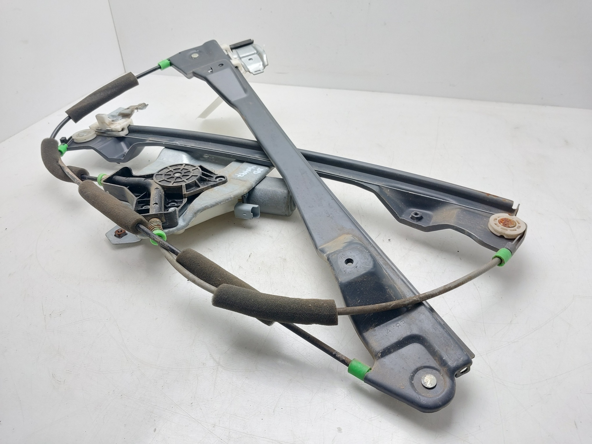 Elevalunas delantero derecho D20DT 7232109004 de Ssangyong Actyon i 2006-0 155 CV - pieza usada